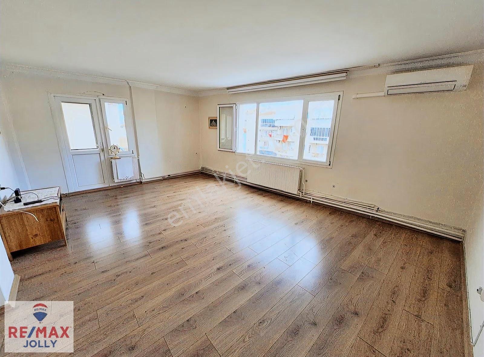 Menderes Mah. Adnan Kahveci Caddesi Satılık 3+1 Daire 135 M² - Görsel 8