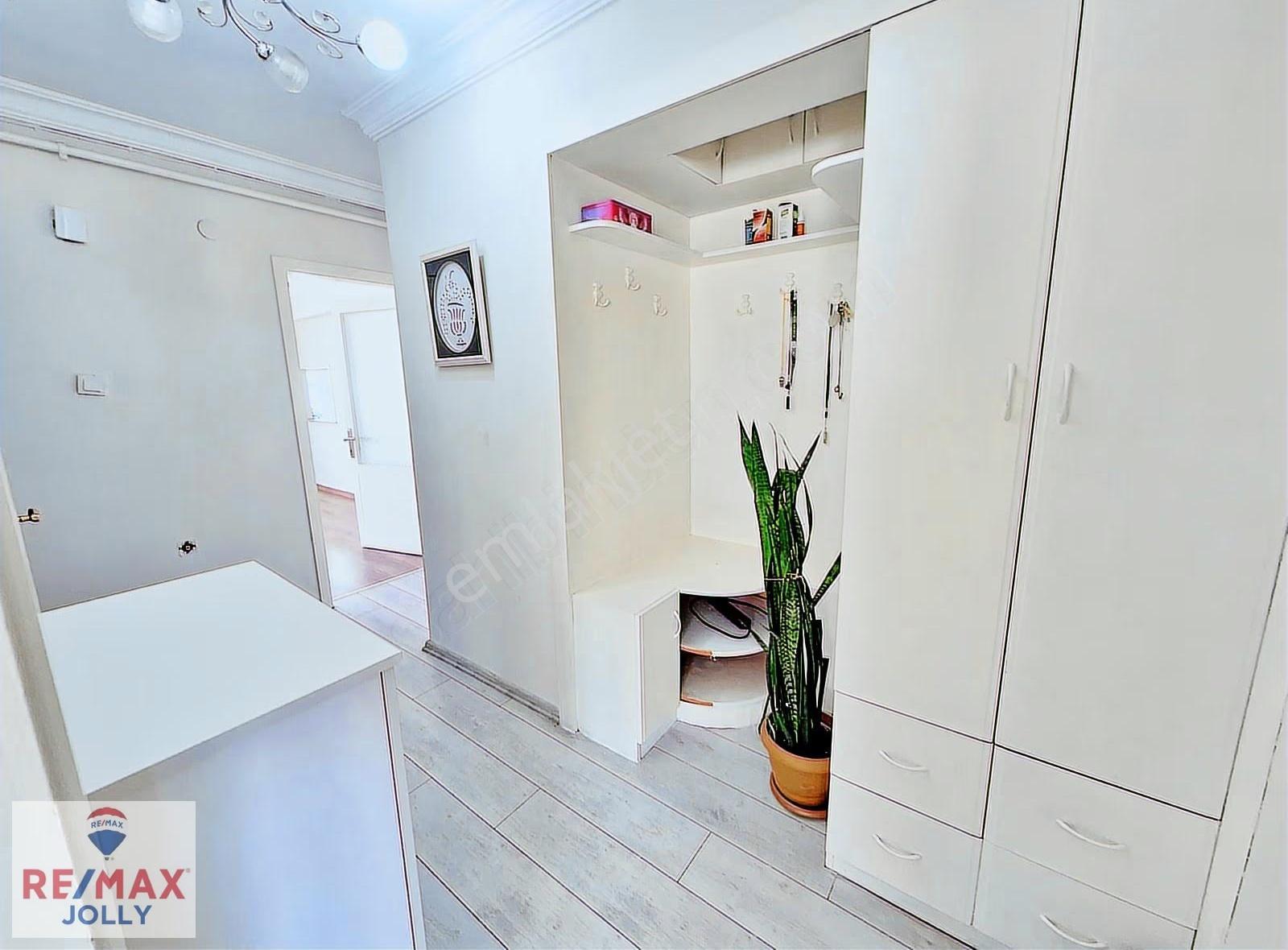 Menderes Mah. Adnan Kahveci Caddesi Satılık 3+1 Daire 135 M² - Görsel 13