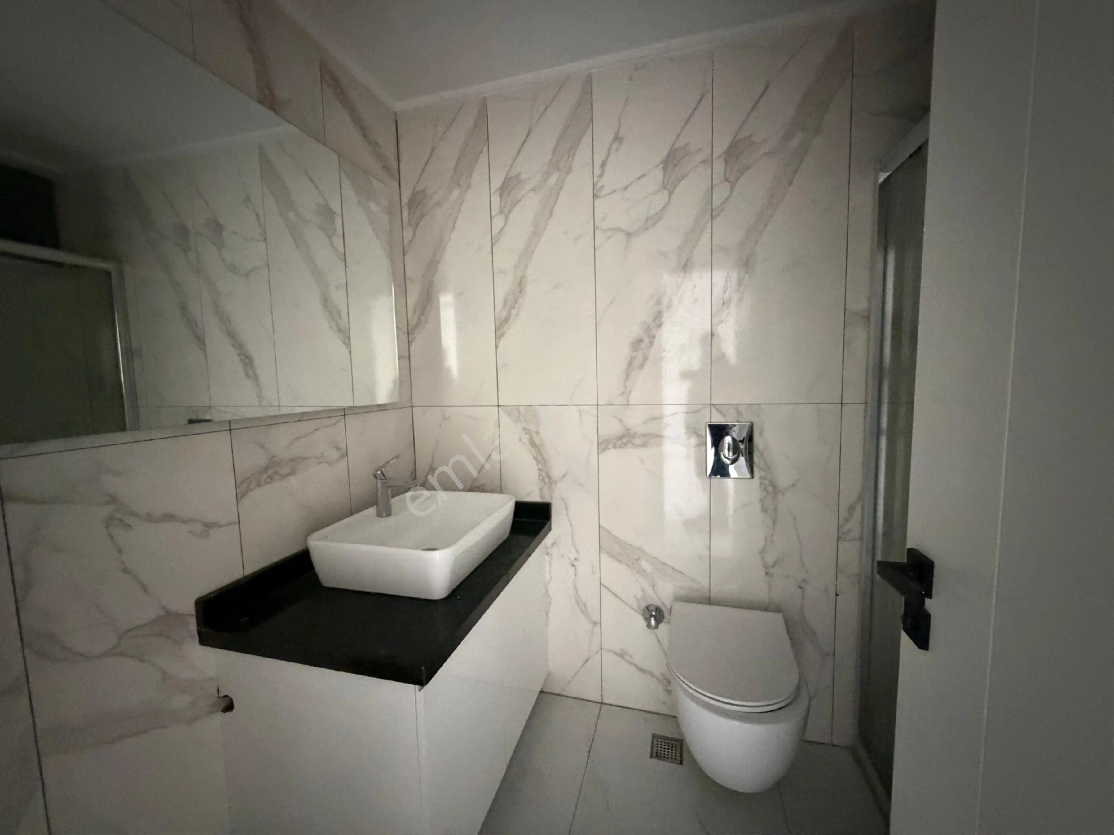 Alanya Mahmutlar Mahallesinde Full Havuz & Deniz Manzaralı Kiralık 1+1 Daire - Görsel 5