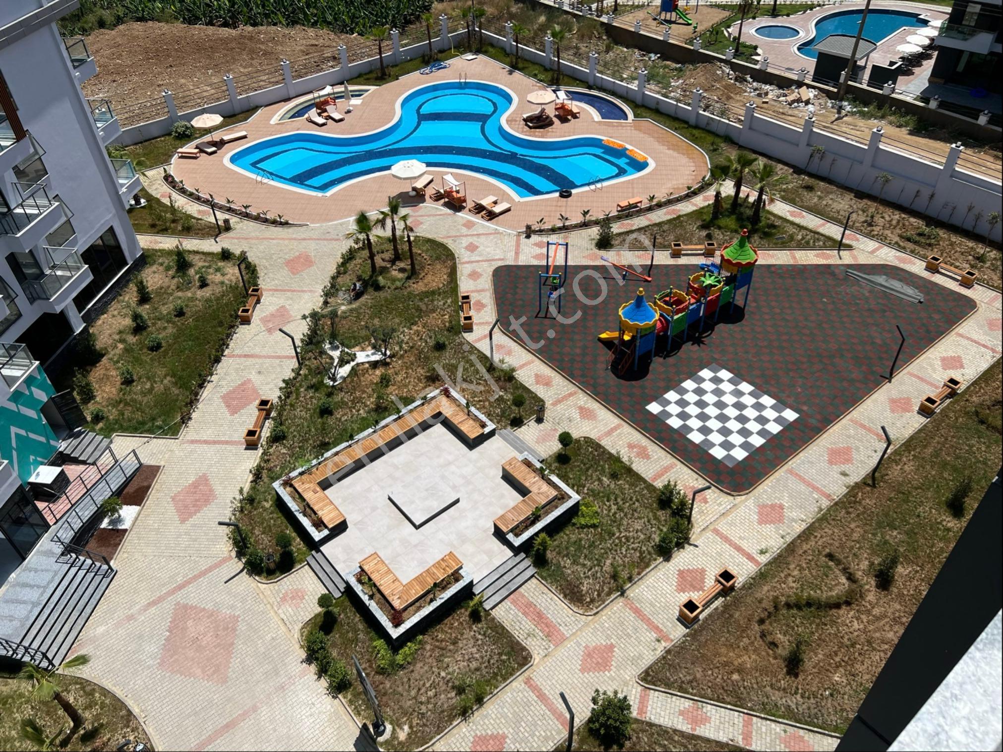 Alanya Mahmutlar Mahallesinde Full Havuz & Deniz Manzaralı Kiralık 1+1 Daire - Görsel 15