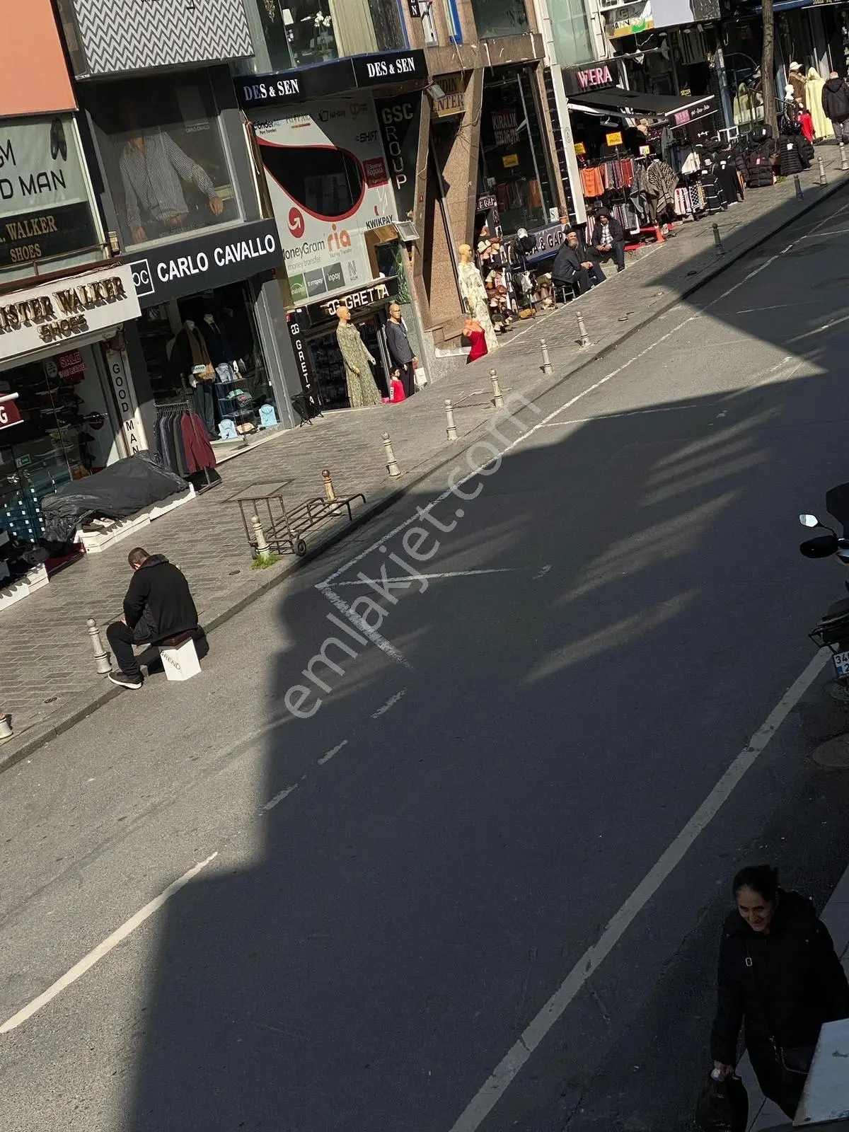 Fatih Vezneciler Metro Durağına Yakın Kiralık Eşyalı 1+0 Dairele - Görsel 3