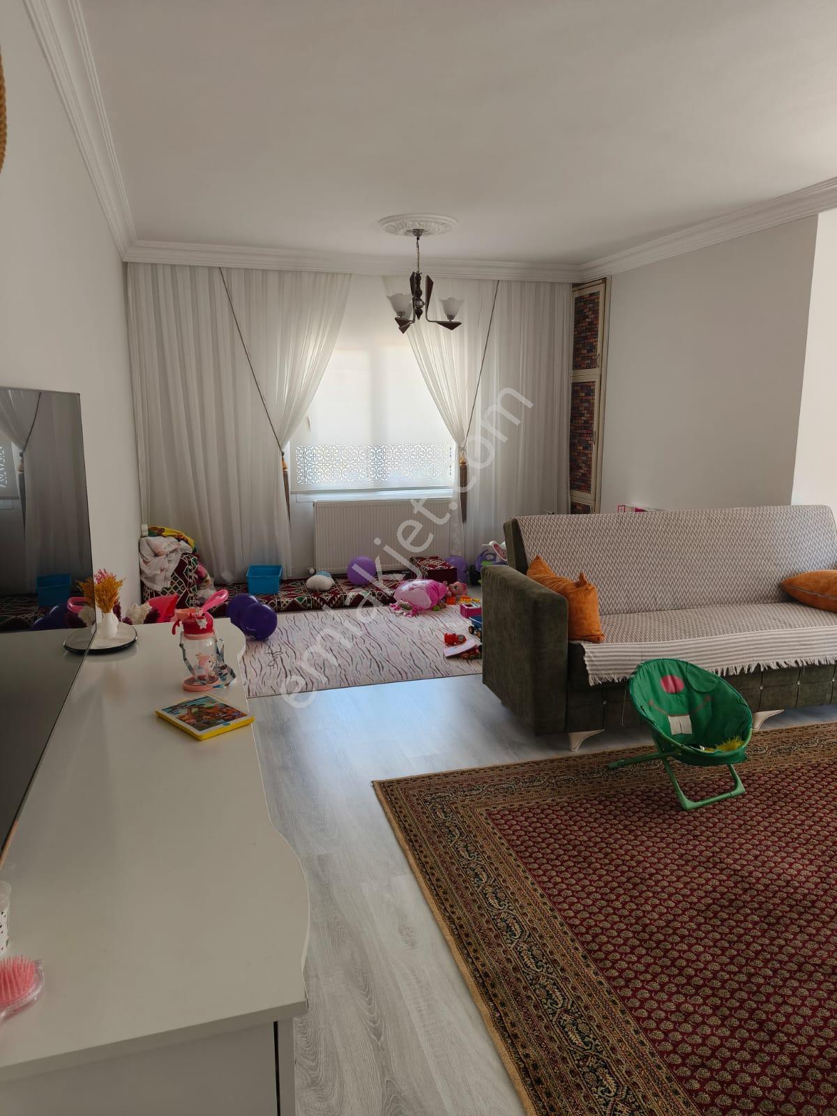 Adana Güzelyalıda Çukurova Devlet Hastanesine Yakın Konumda Eşyalı 3+1 Kiralık Fırsat Daire - Görsel 14