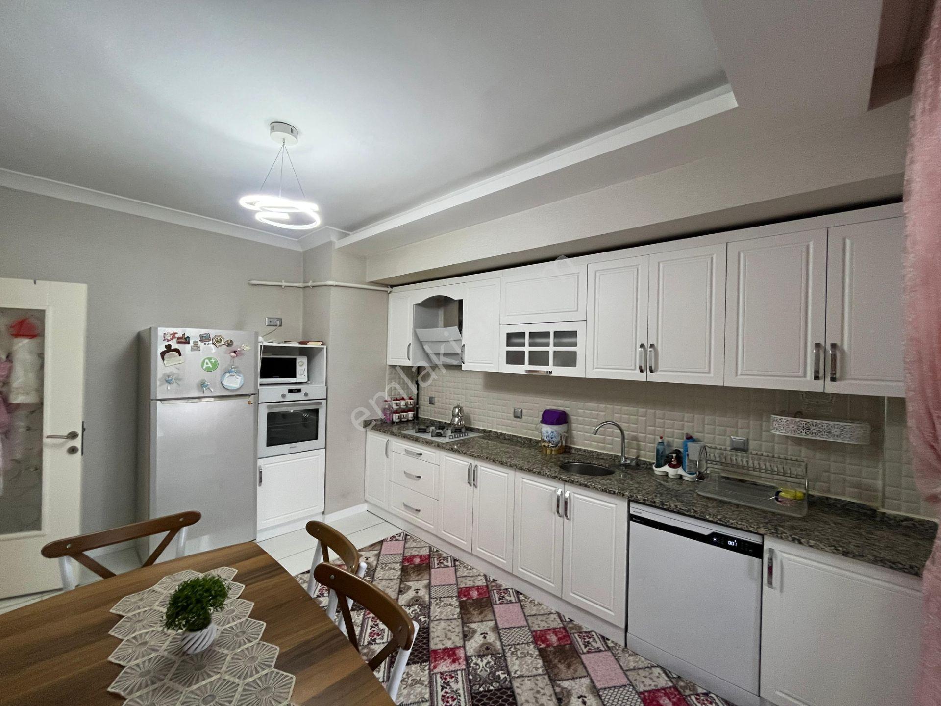 Sahibinden Site İçi Kapalı Otoparklı Ara Kat 4+1 Lüks Daire - Görsel 8