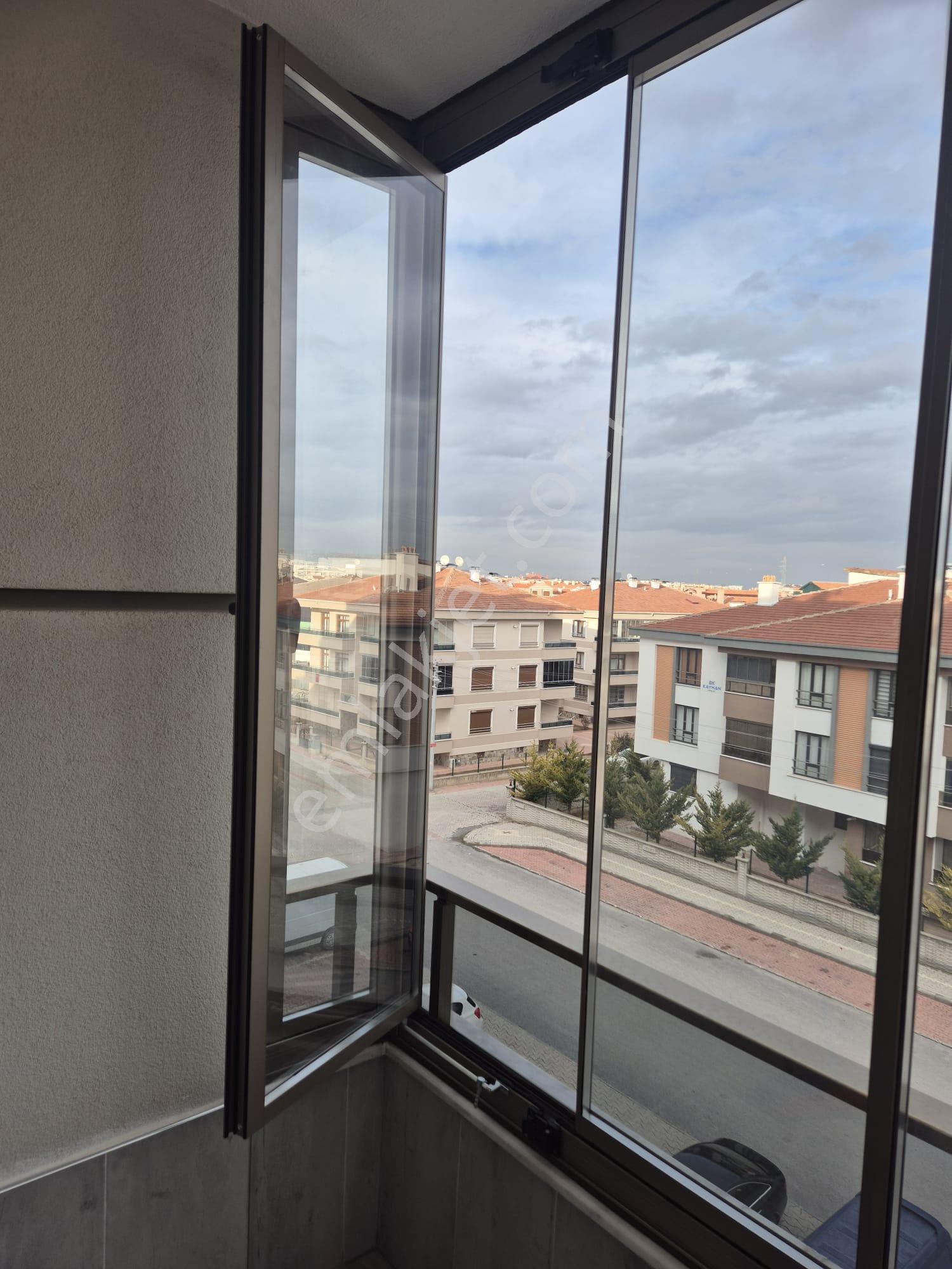 Sahibinden Site İçi Kapalı Otoparklı Ara Kat 4+1 Lüks Daire - Görsel 17