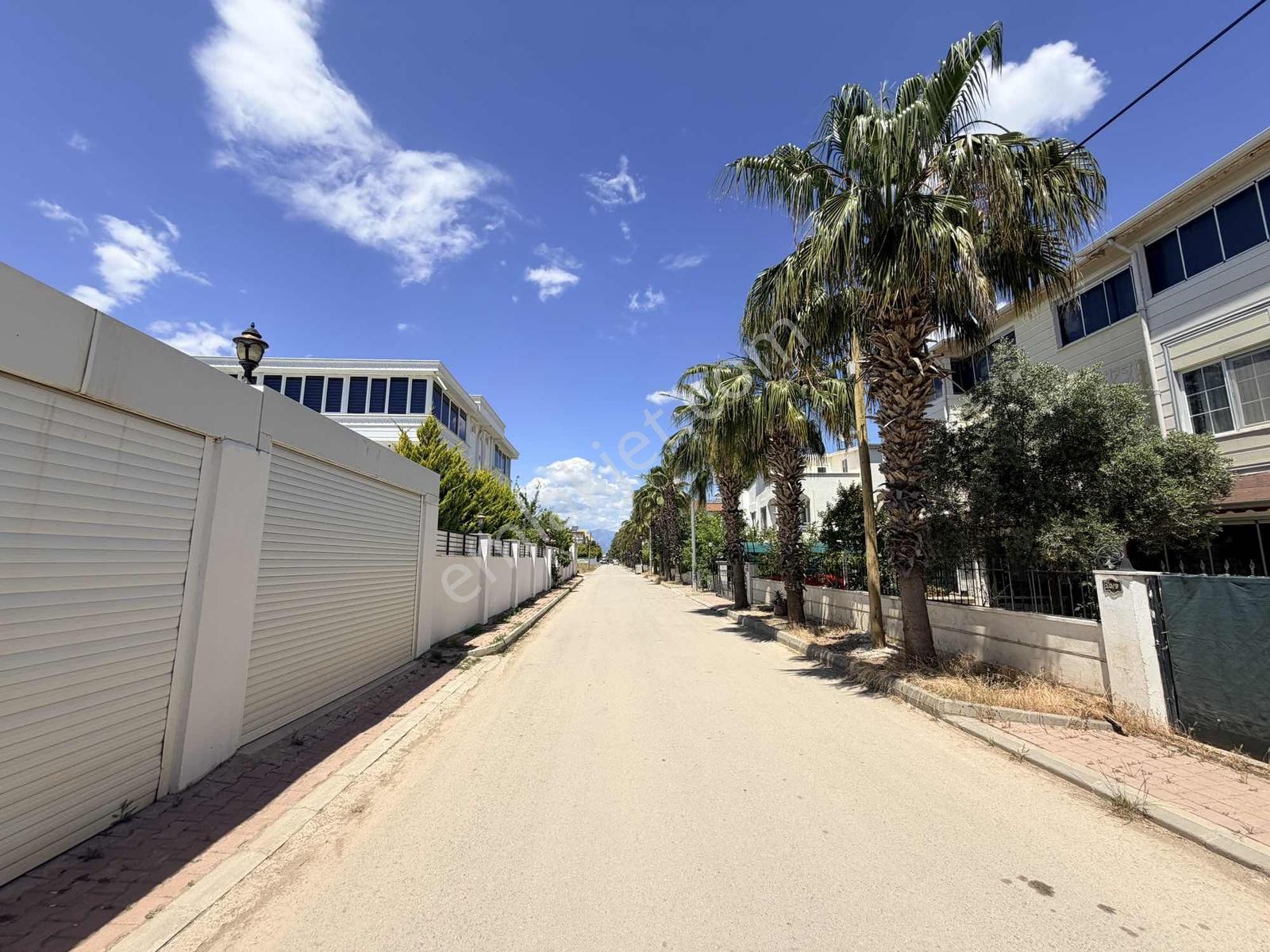 Kadriye Villalar Bölgesinde Eşyalı Ayrı Girişli İkiz Villa - Görsel 18