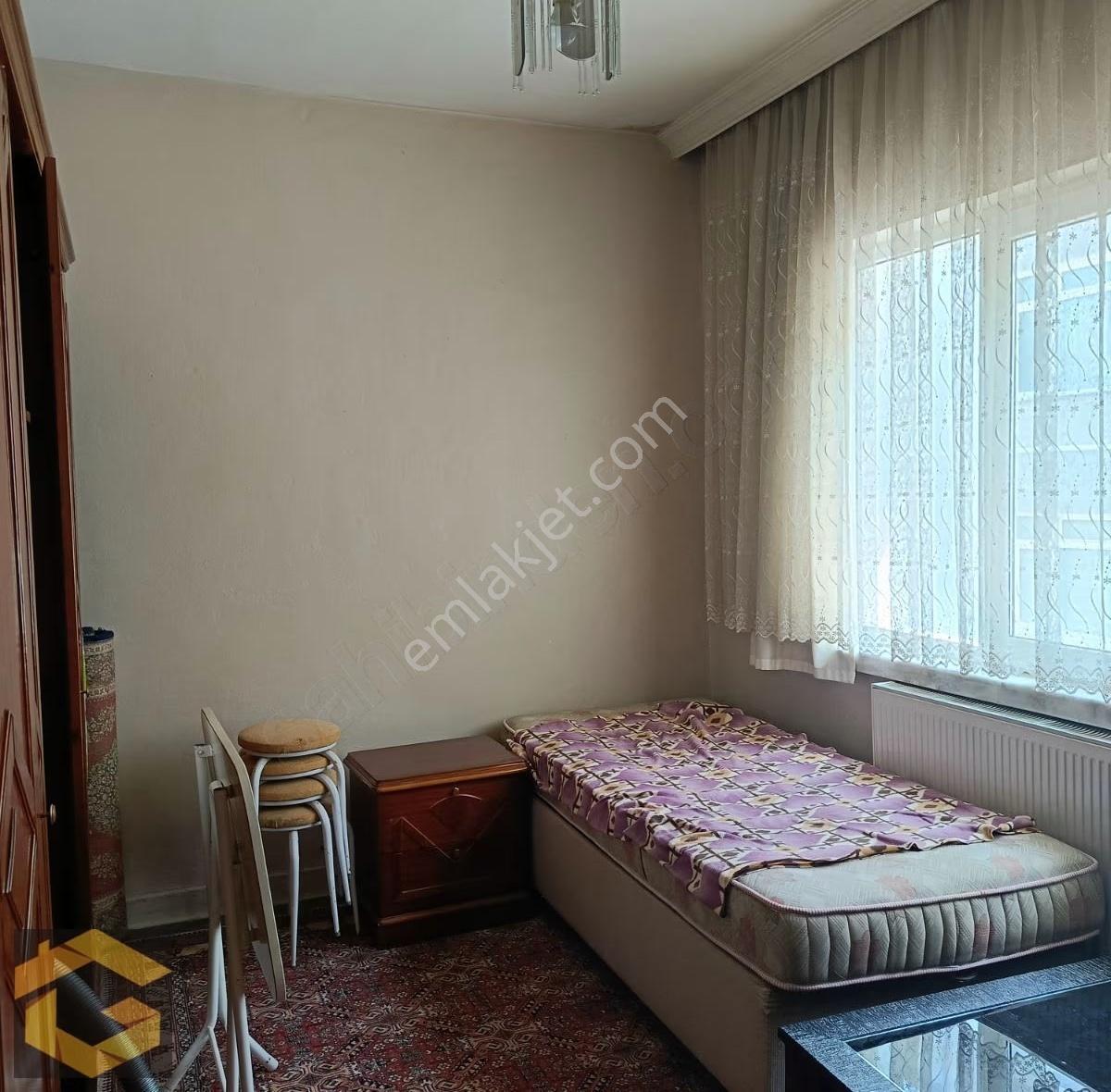 Aydınlıkevler'de Cadde Üzeri Eşyalı Kiralık 2+1 - Görsel 19
