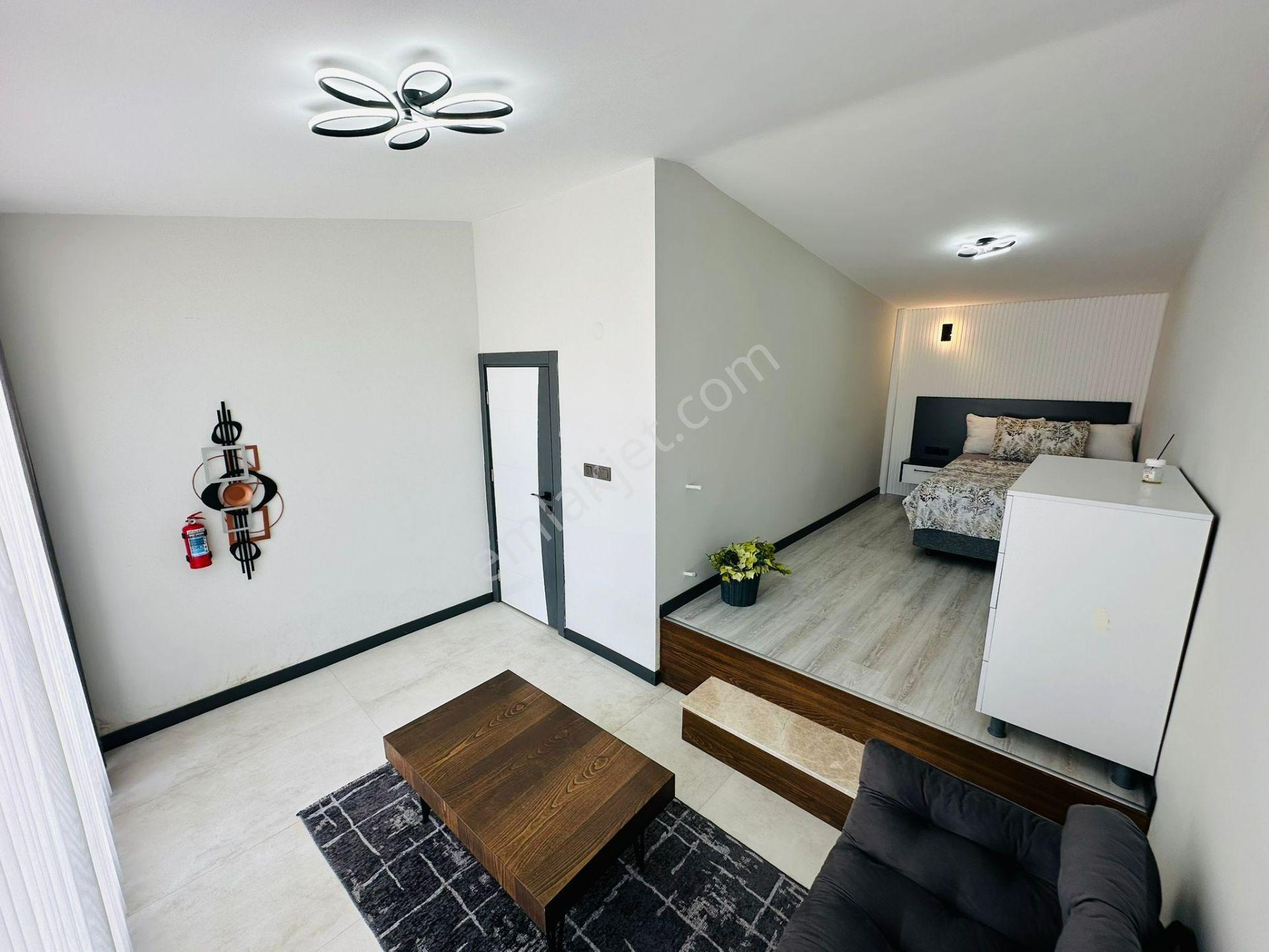 Kuşadası Kadınlar Denizine 100 Metre 4+1 Ultra Lüks Kiralık Villa - Görsel 23