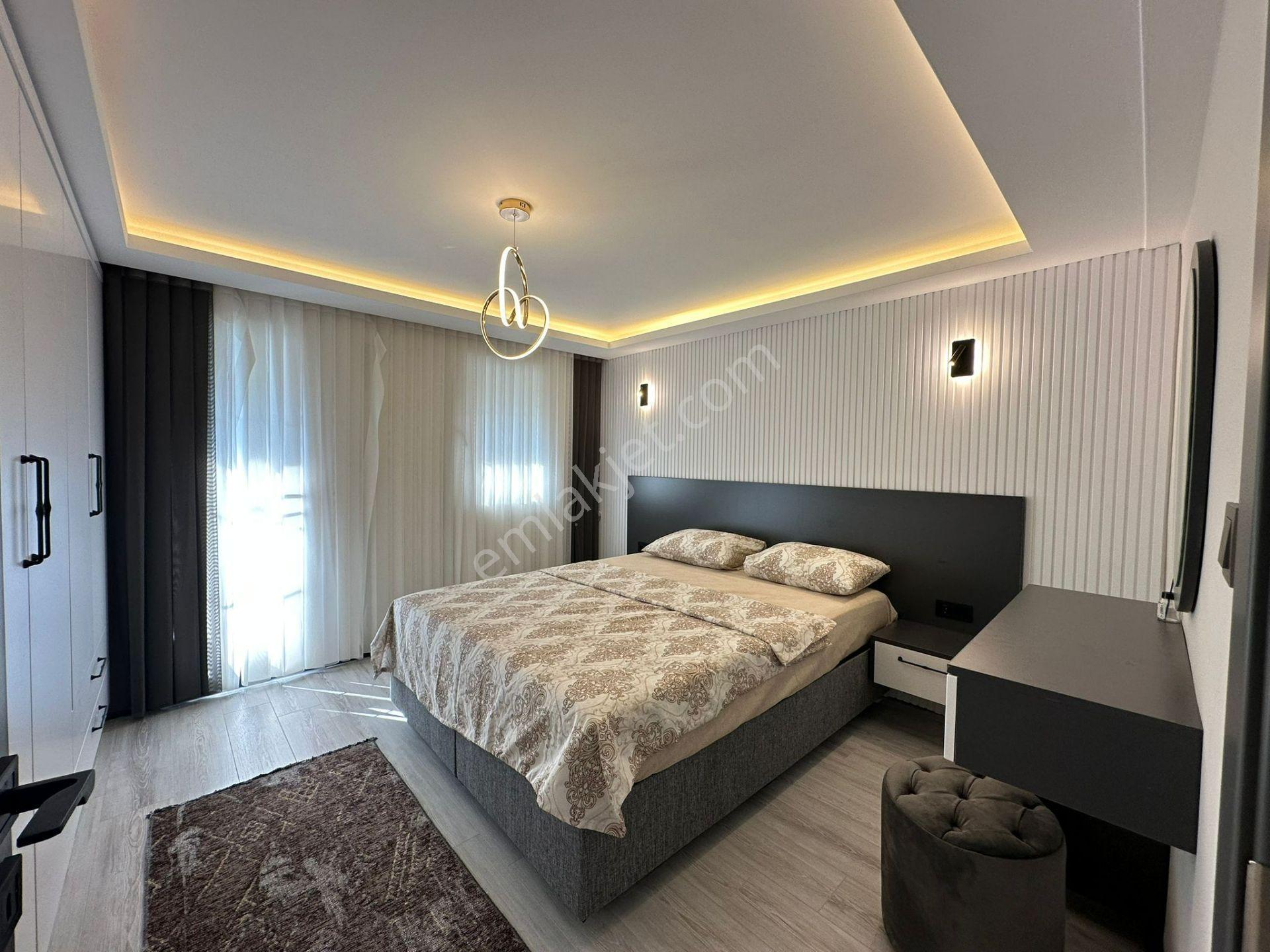 Kuşadası Kadınlar Denizine 100 Metre 4+1 Ultra Lüks Kiralık Villa - Görsel 32