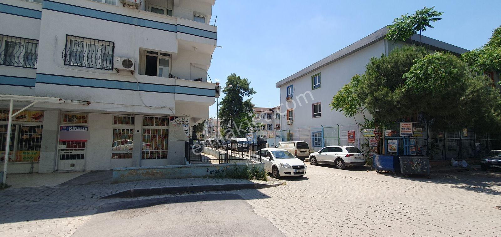 Buca Barış Mahalleside Kiralık Köşe Dükkan .. - Görsel 3