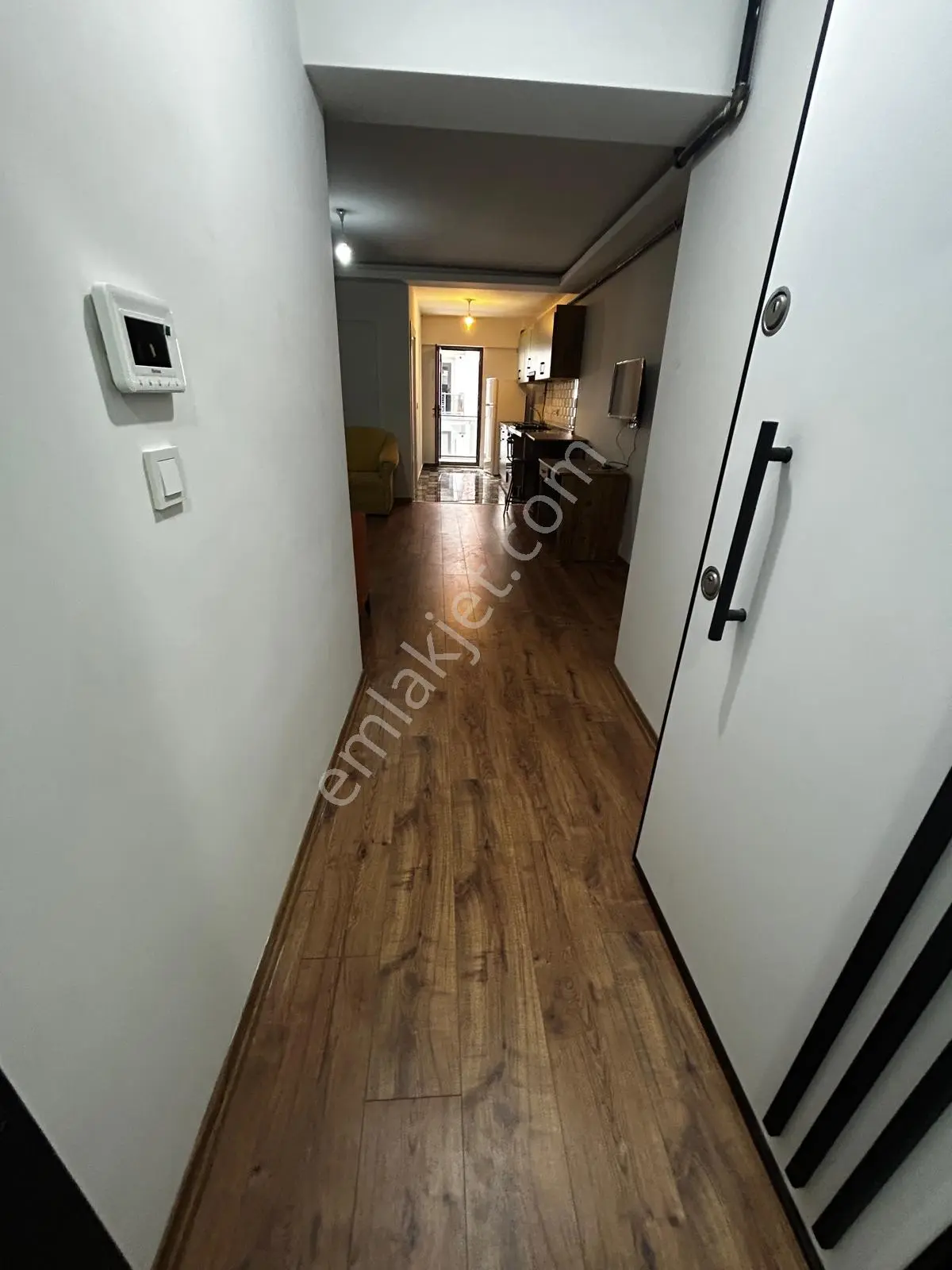 Erkan Doğan Emlak'dan Dulmupınarda Yeni Sitede Kiralık 1+1 Eşyalı Arakatta Daire - Görsel 9