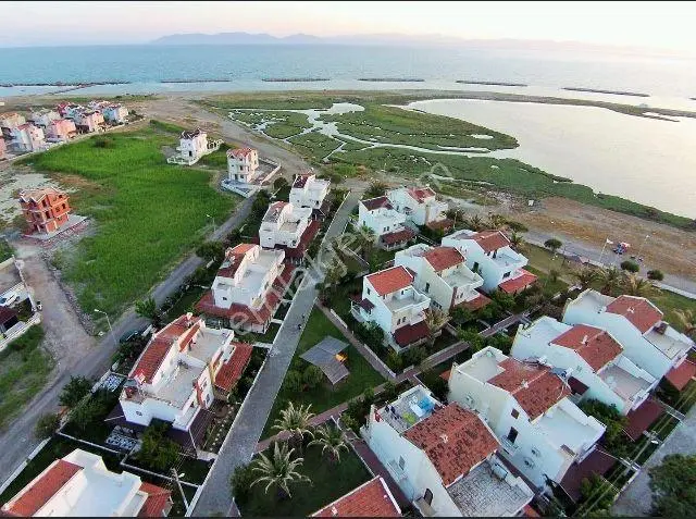 Sezonda Villa Deniz Kenarında Nezih Ve Huzurlu Sitede - Görsel 2