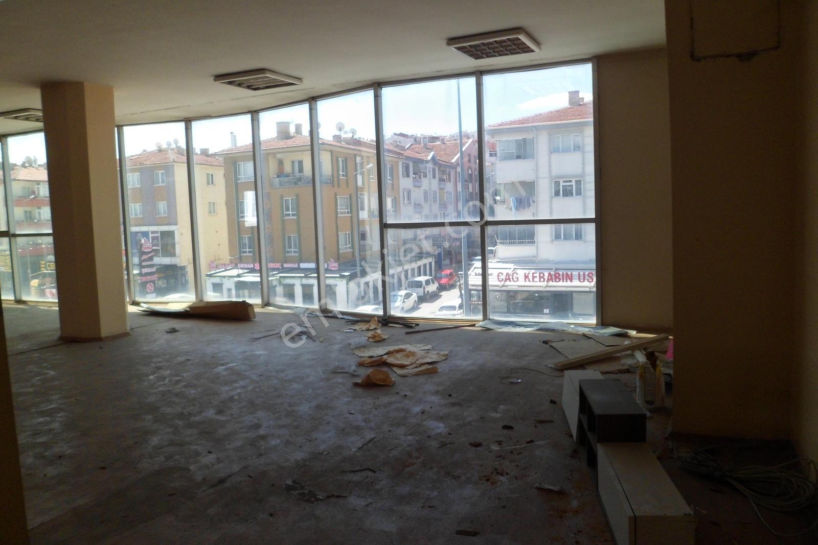 Mansuroğlu Emlak'tan Cadde Üstü Komple Satılık Bina - Görsel 9