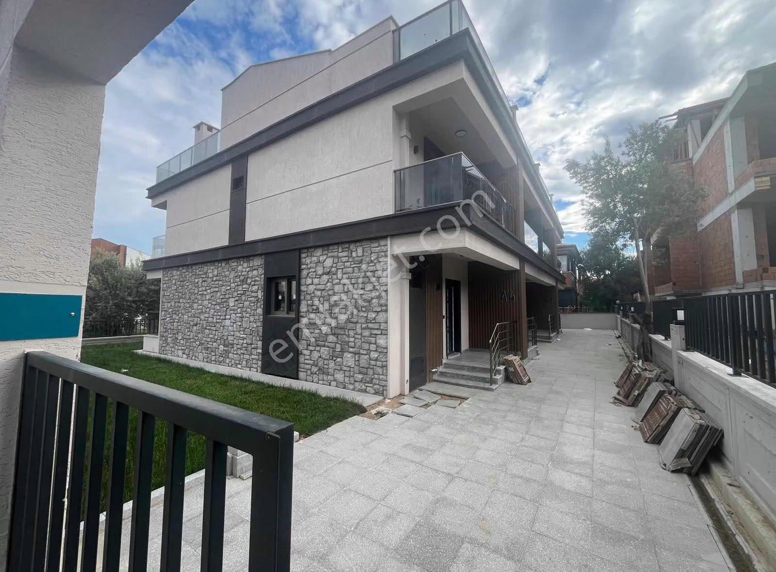 Akçay Köşemden Altınolukta Süper Lüks Sıfır 3+1 Satılık Villa