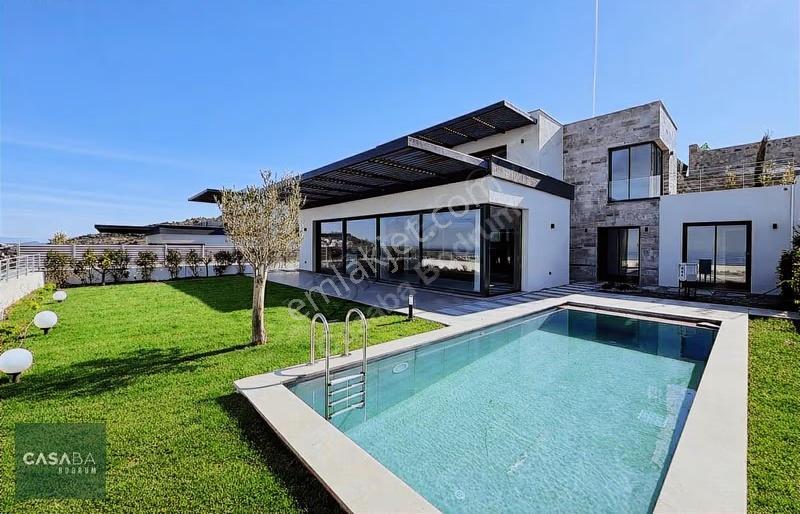 Muhteşem Manzaralı Satılık 5+1 Site İçi Sıfır Tam Müstakil Villa