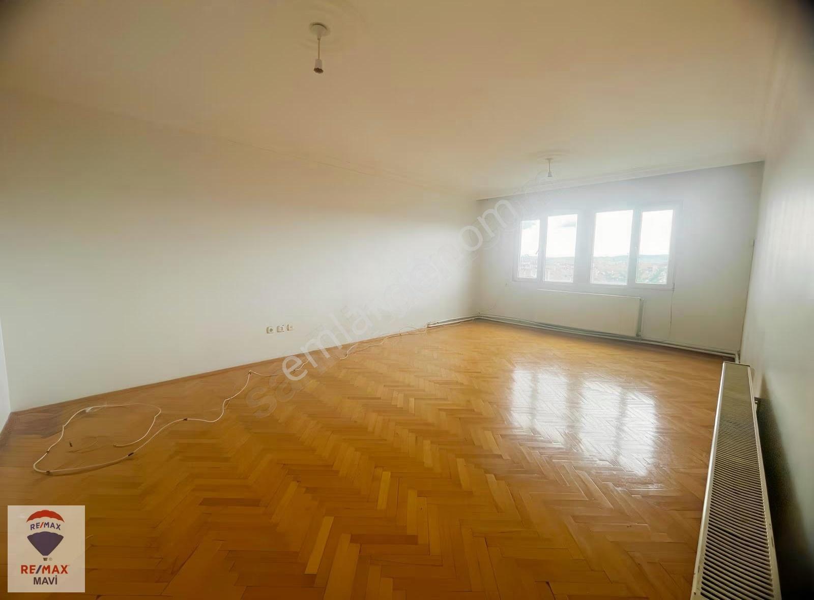 Remax Mavi Mert Can Doğanay'dan Adapazarı'nda Kiralık 3+1 Daire - Görsel 14