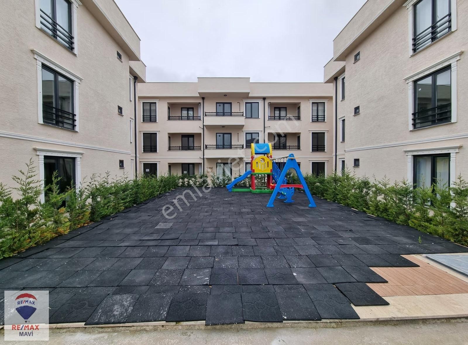 Havuzlu Sitede Müstakil Bahçeli Sıfır 2+1
