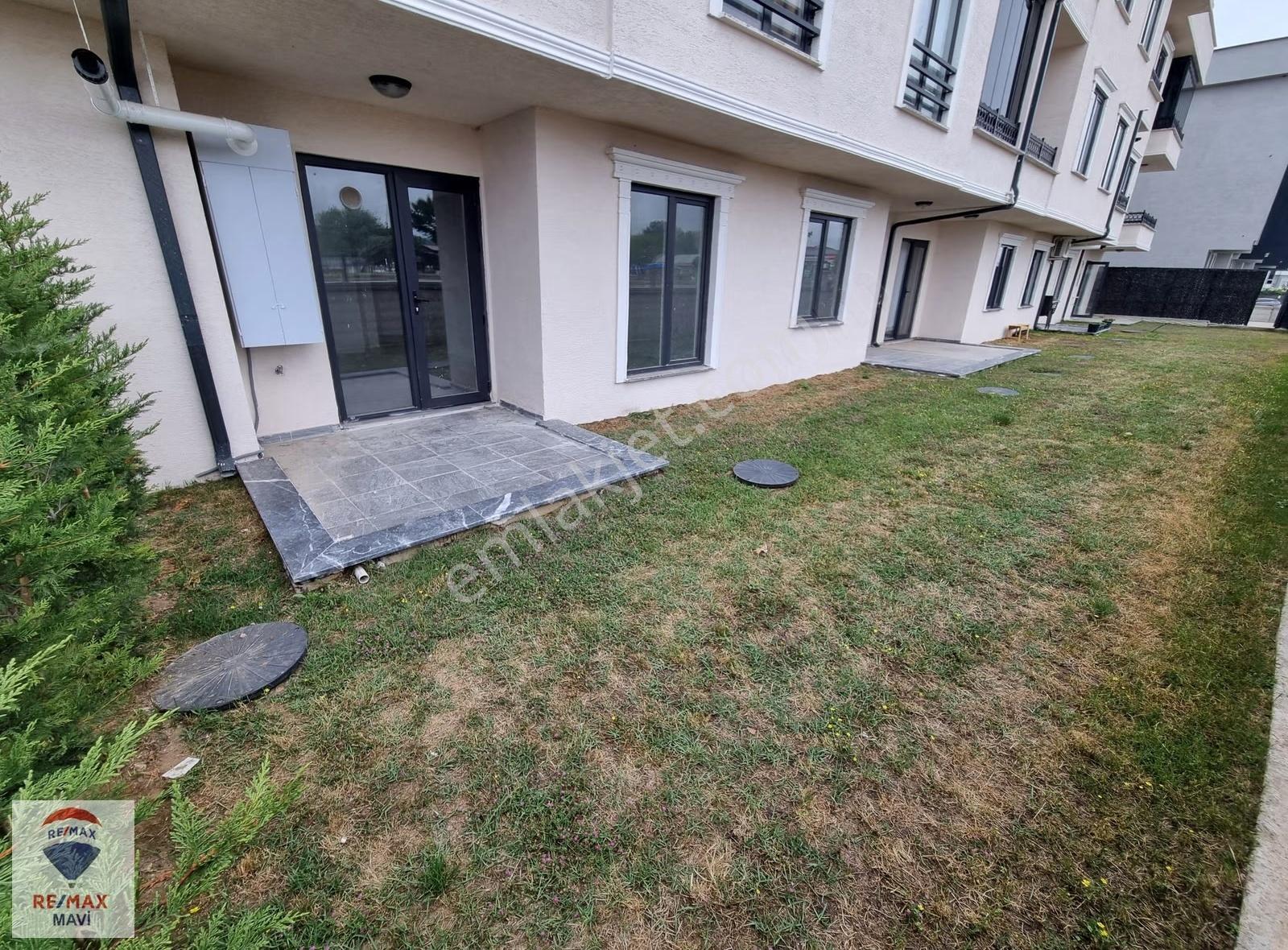 Havuzlu Sitede Müstakil Bahçeli Sıfır 2+1 - Görsel 16
