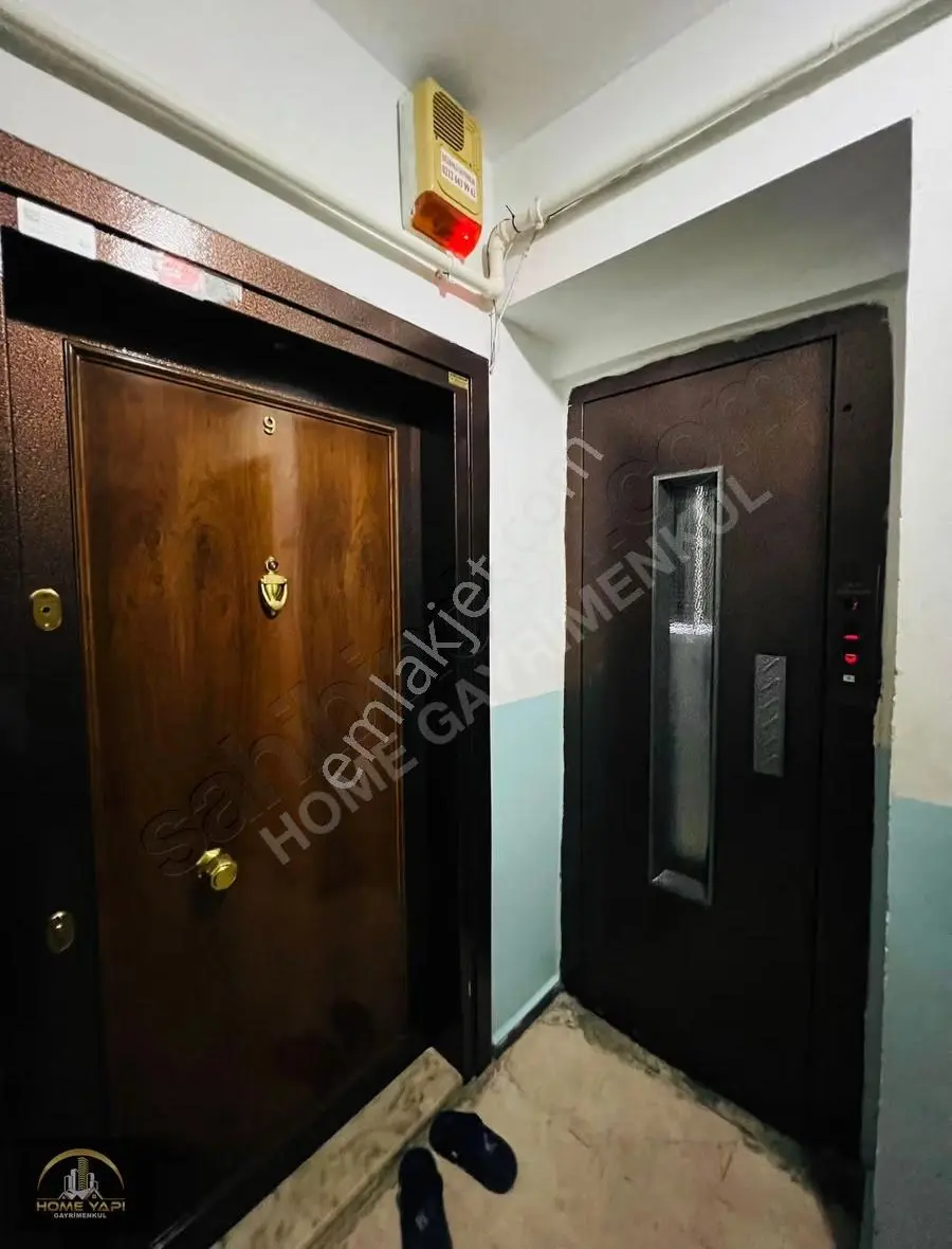 Home'dan Bahçelievler Soğanlı Mah'de 2+1 95m2 Satılık 2.kat Dair