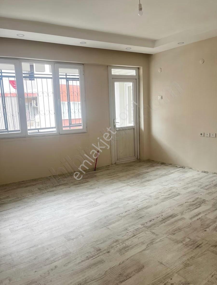 Karaçay Mahallesi'nde Müstakil Tadında, Yenilenmiş 2+1 Kiralık D - Görsel 6