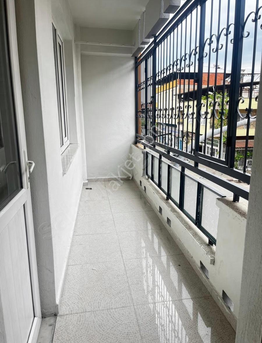 Karaçay Mahallesi'nde Müstakil Tadında, Yenilenmiş 2+1 Kiralık D - Görsel 14