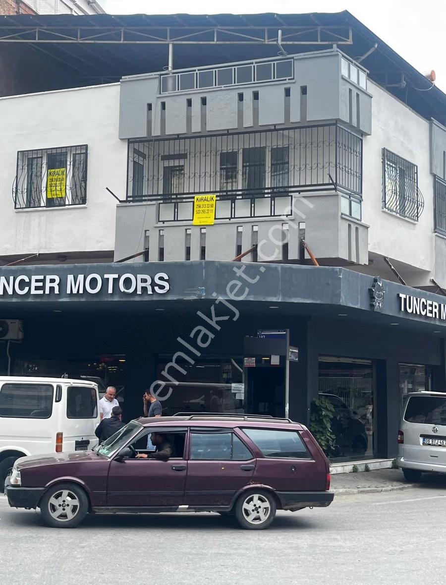 Karaçay Mahallesi'nde Müstakil Tadında, Yenilenmiş 2+1 Kiralık D - Görsel 4