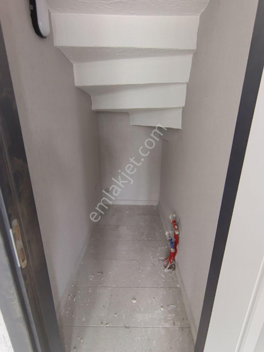 Yeniçiftlikte 200 M2 Net Arsa İçerisinde İskanlı 3+1 Sıfır Villa - Görsel 16