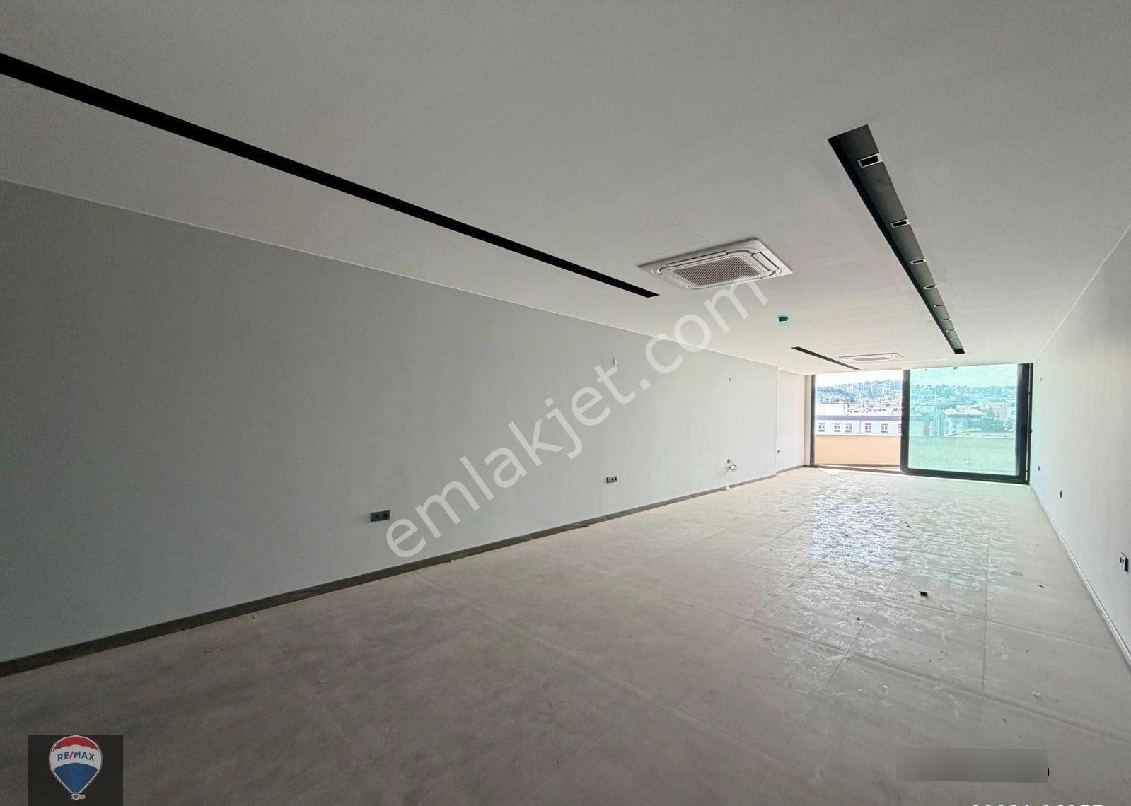 Kuşadası Merkez Ana Cadde Üzerınde 70 M² Kıralık Ofıs - Görsel 17