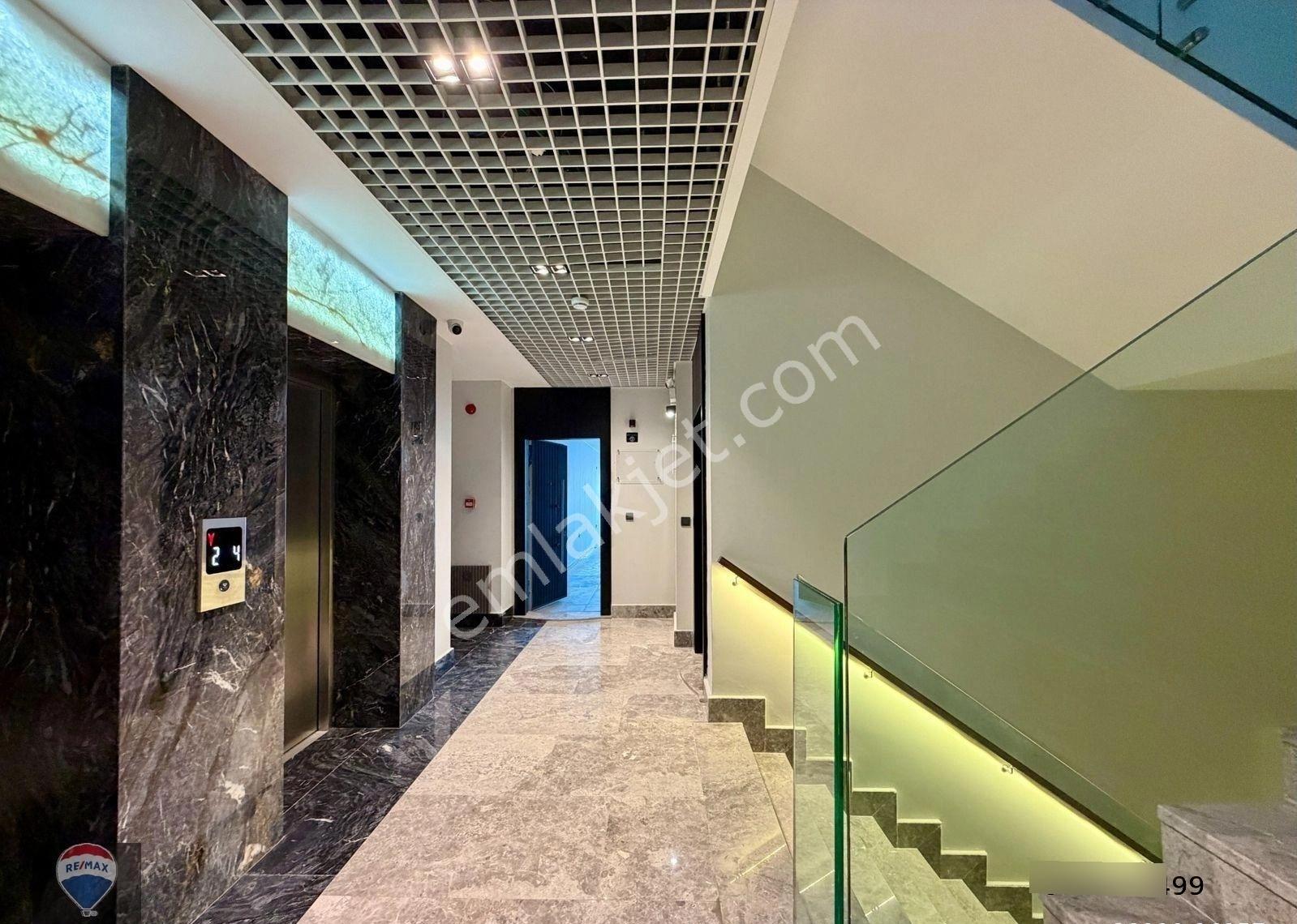 Kuşadası Merkez Ana Cadde Üzerınde 70 M² Kıralık Ofıs - Görsel 27