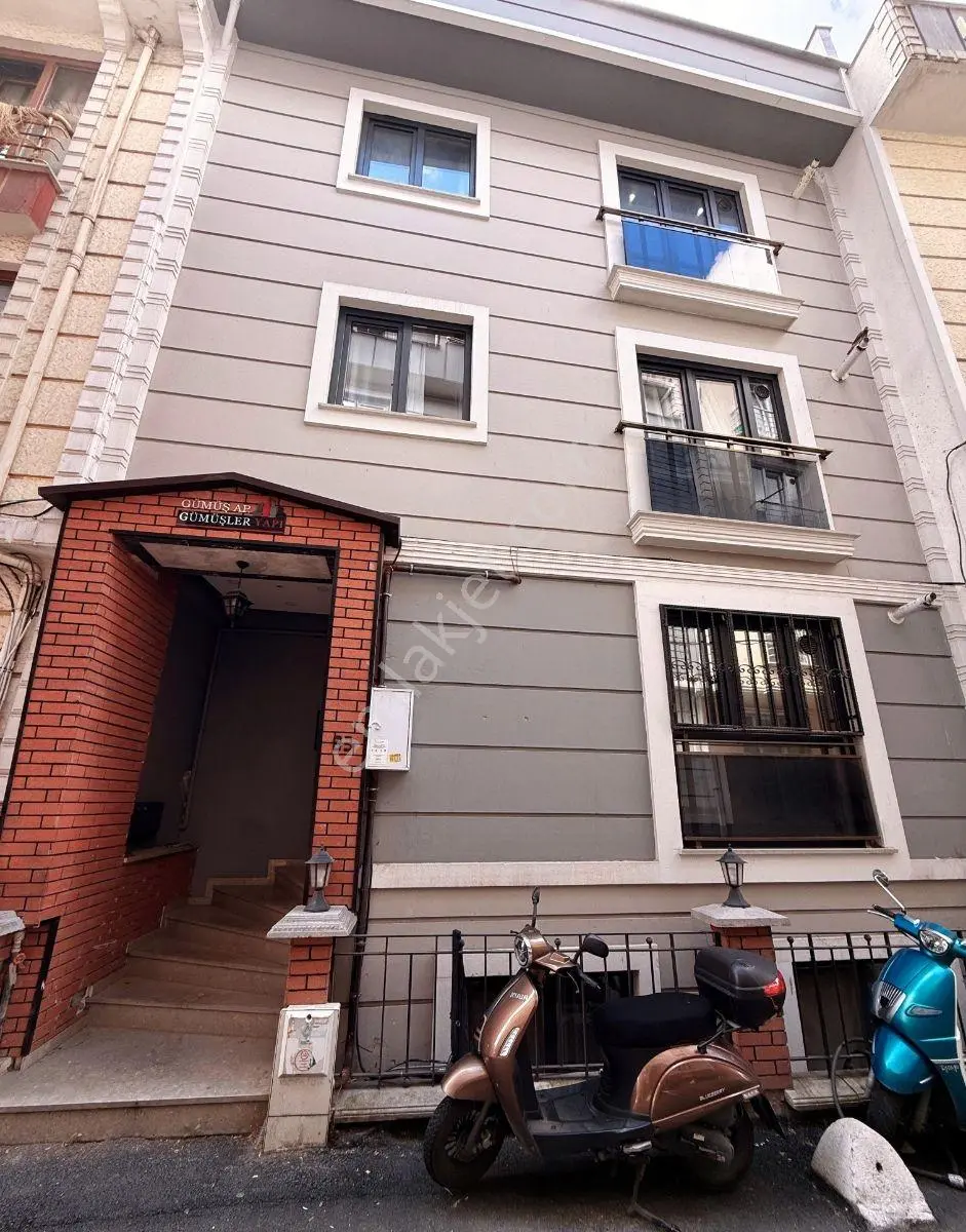 Tuncay'dan Mecidiyeköy'de Yeni Binada 3+1 Eşyalı Daire