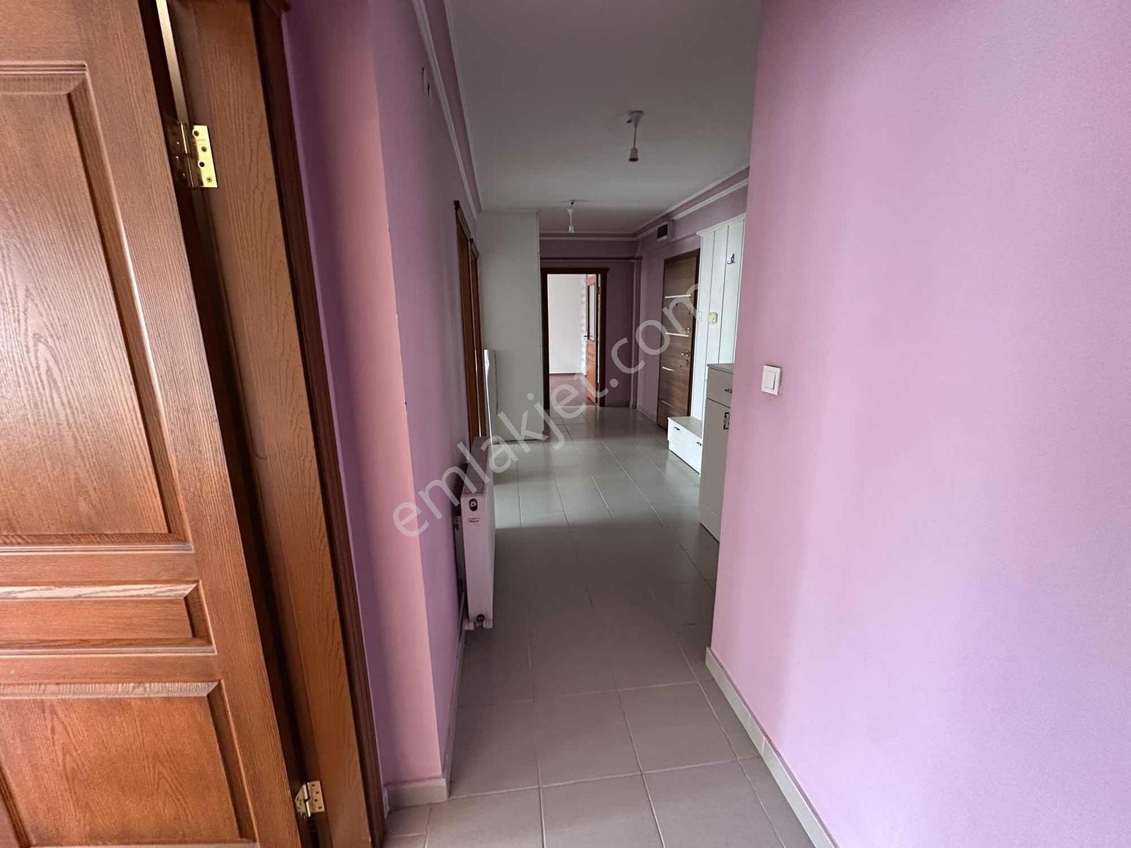 Haldun Caddesi 3.kat 2+1 Yapılı Geniş Balkonlu-asansörlü - Görsel 19