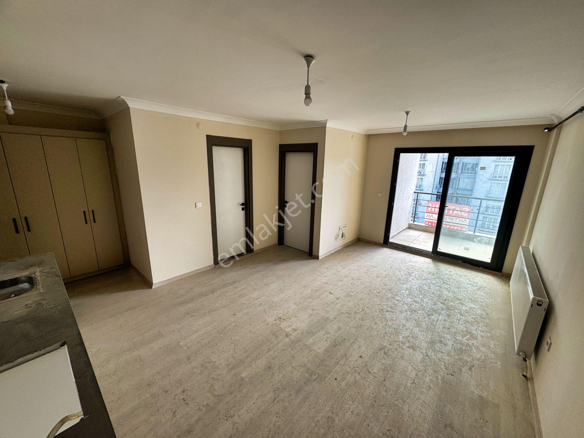 🛑🛑yetkisi Aktif'ten Kadıköy'de Satılık Önü Açık Merkezi Konumda Arakat1+1 Daire - Görsel 9