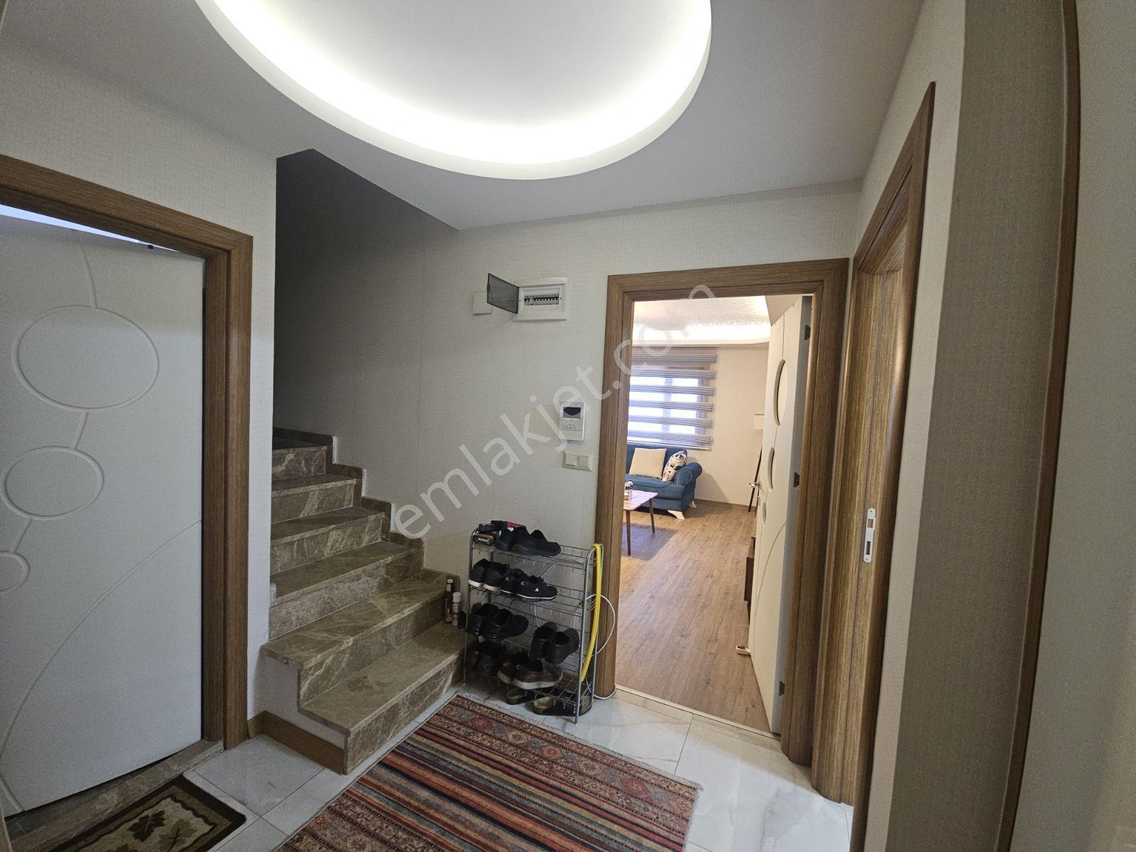 Kayalardan 3+1 Caddeüstü Manzaralı 180 M2 Ekstralı Lüks Dubleks - Görsel 2