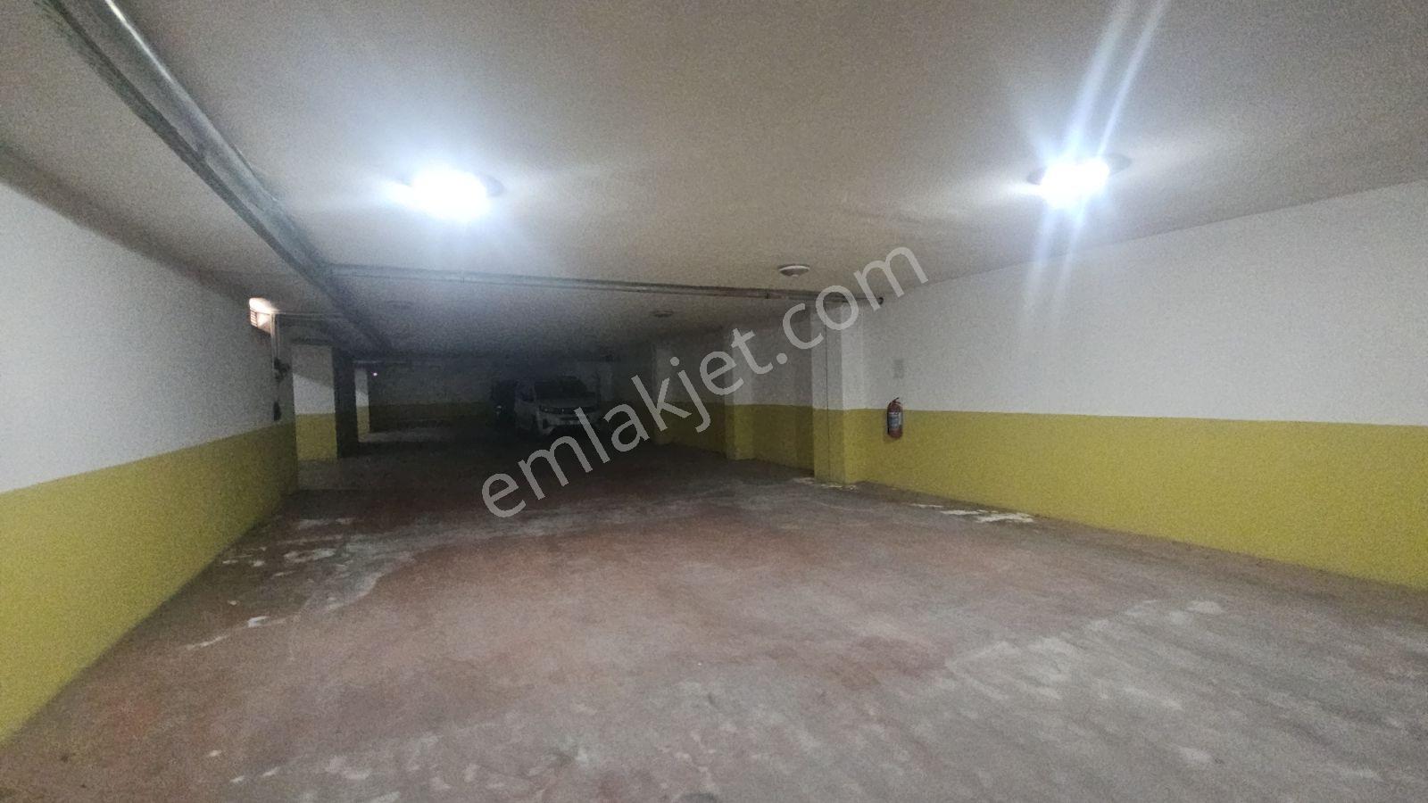 Kayalardan 3+1 Caddeüstü Manzaralı 180 M2 Ekstralı Lüks Dubleks - Görsel 10