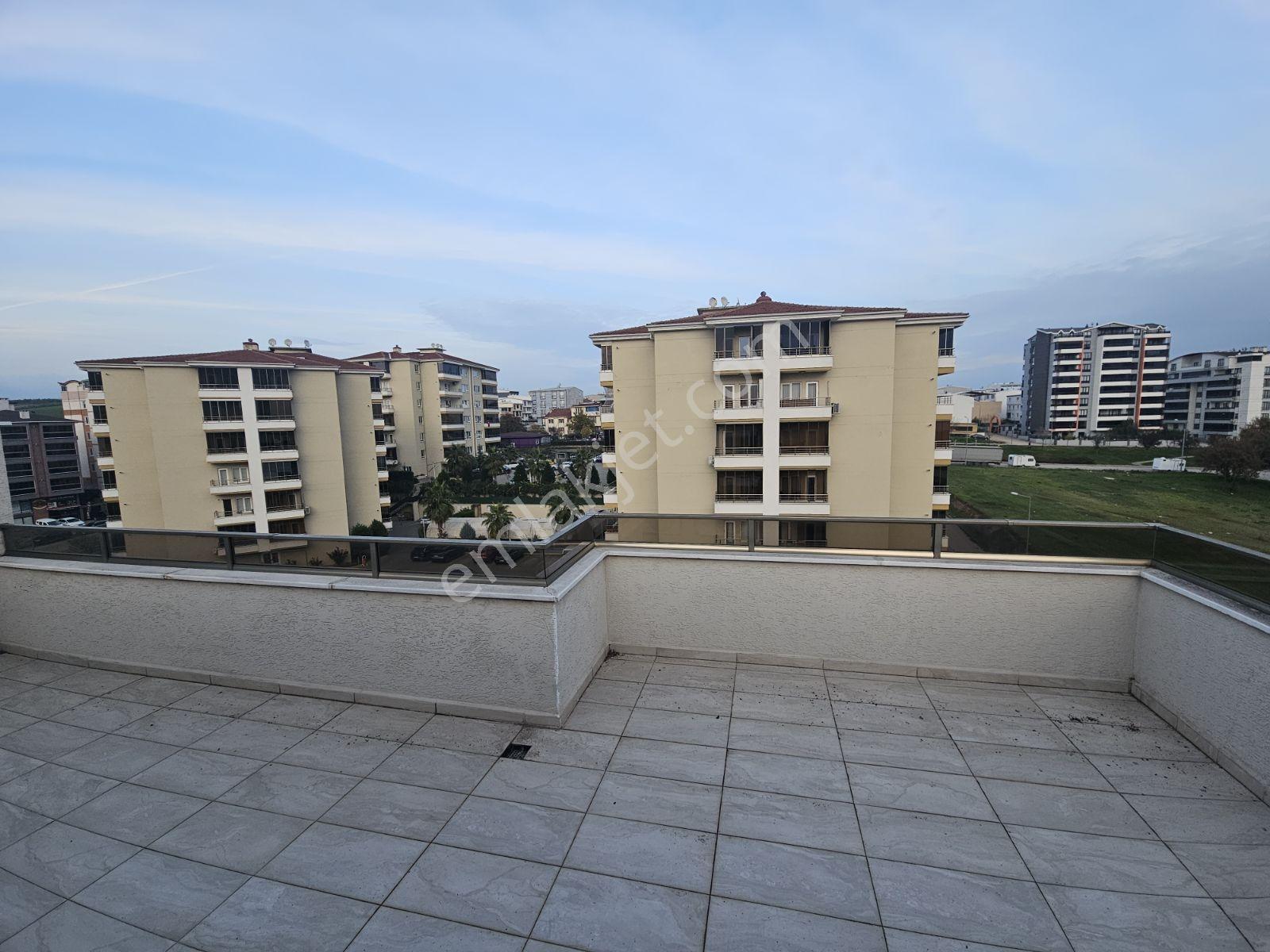Kayalardan 3+1 Caddeüstü Manzaralı 180 M2 Ekstralı Lüks Dubleks - Görsel 9