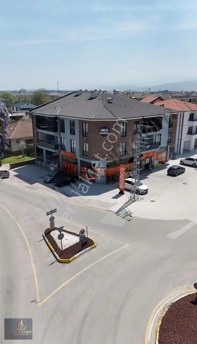 Hanlıköy En İşlek Caddesinde 400 M2 Kurumsal Kiracılı Dükkan