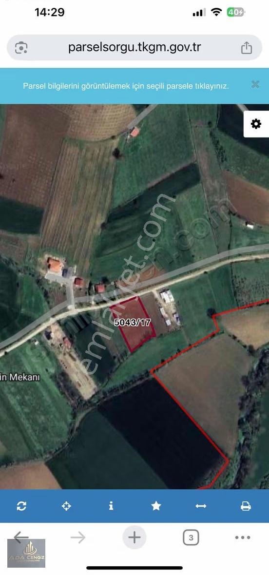 Adapazarı Aşırlar Köyünde Cadde Üzeri Tarla