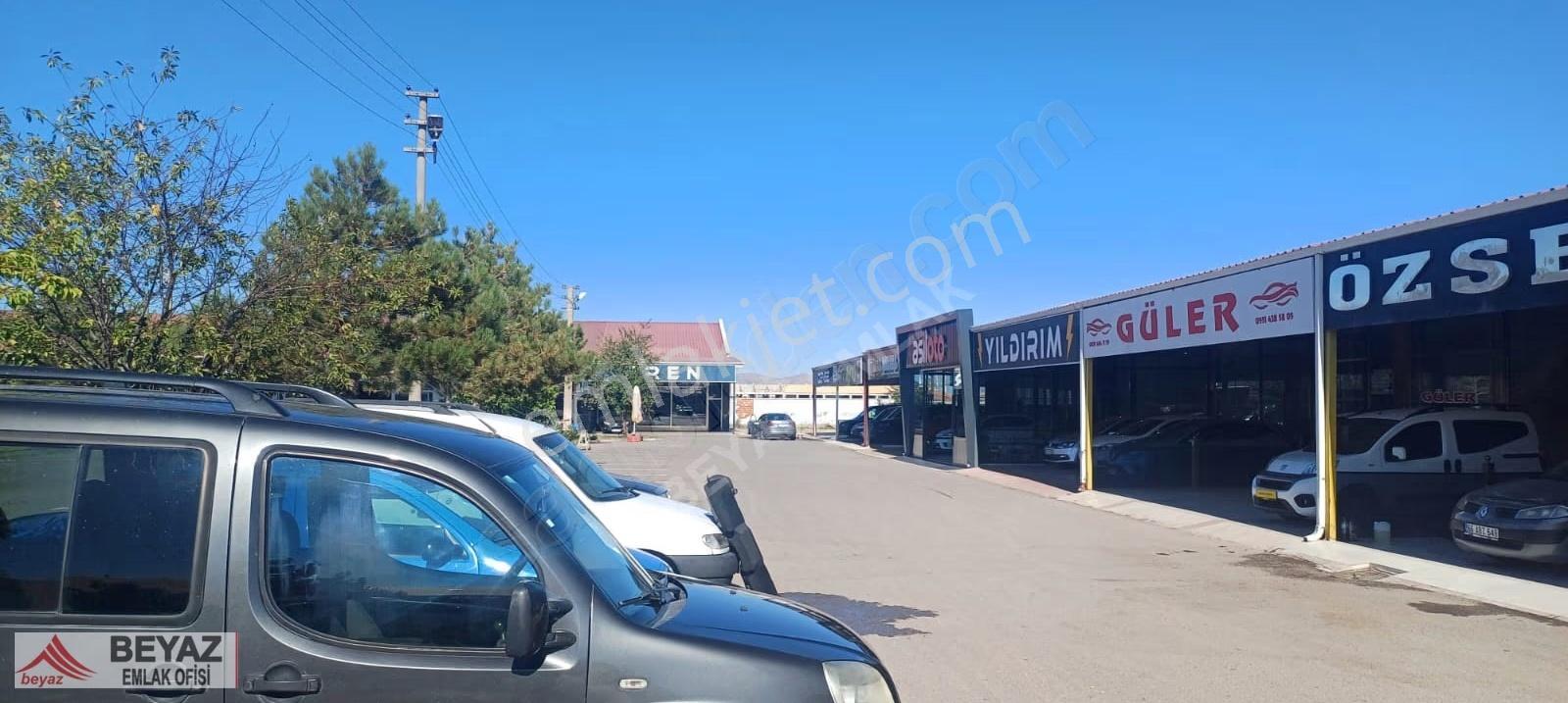 Beyaz Emlak'tan Galericiler Sitesinde Kiralık Dükkan - Görsel 6