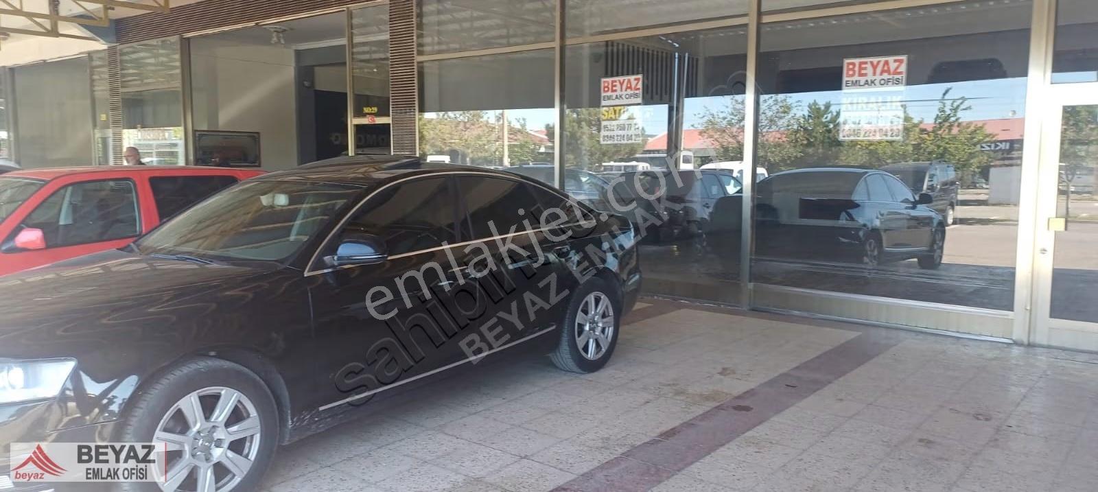 Beyaz Emlak'tan Galericiler Sitesinde Kiralık Dükkan - Görsel 13