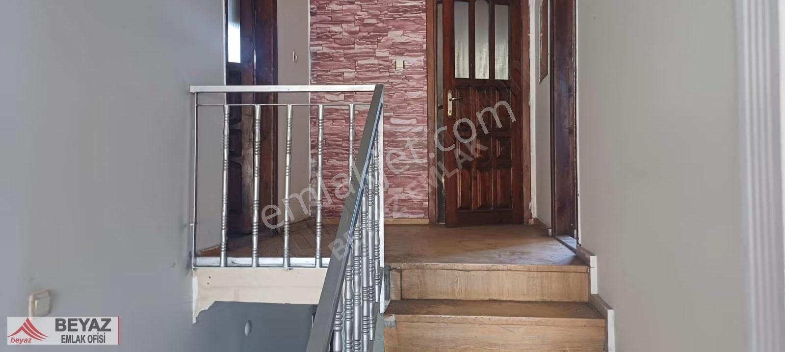 Beyaz Emlak'tan Galericiler Sitesinde Kiralık Dükkan - Görsel 2