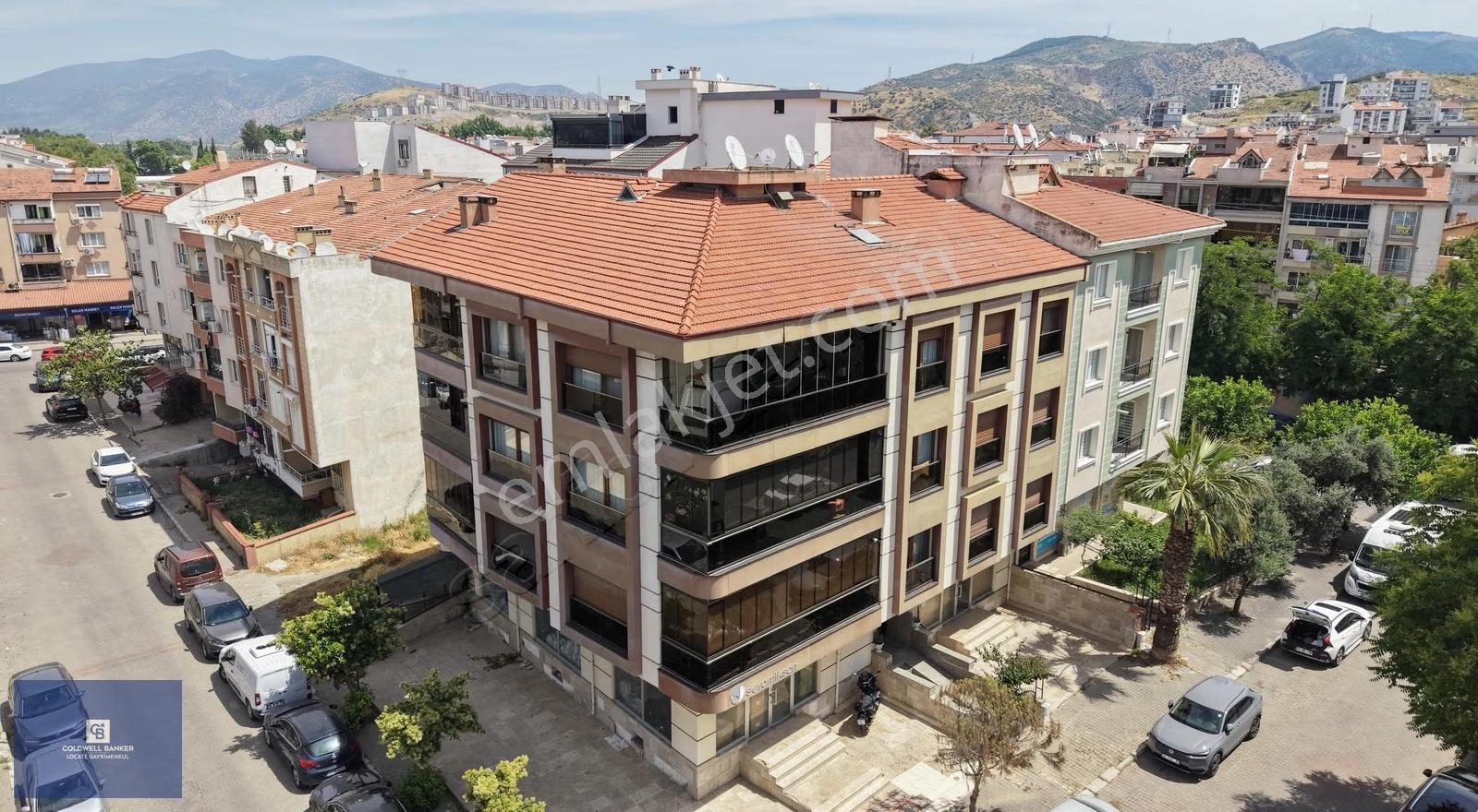 Selçuk Merkezde Yerden Isıtmalı Asansörlü Arakat 3+1 Daire - Görsel 18