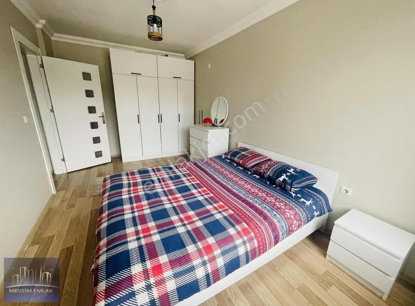 Mevsim Emlaktan Kiralık 1+1 Ayrı Mutfaklı Eşyalı Lüks Daire - Görsel 5