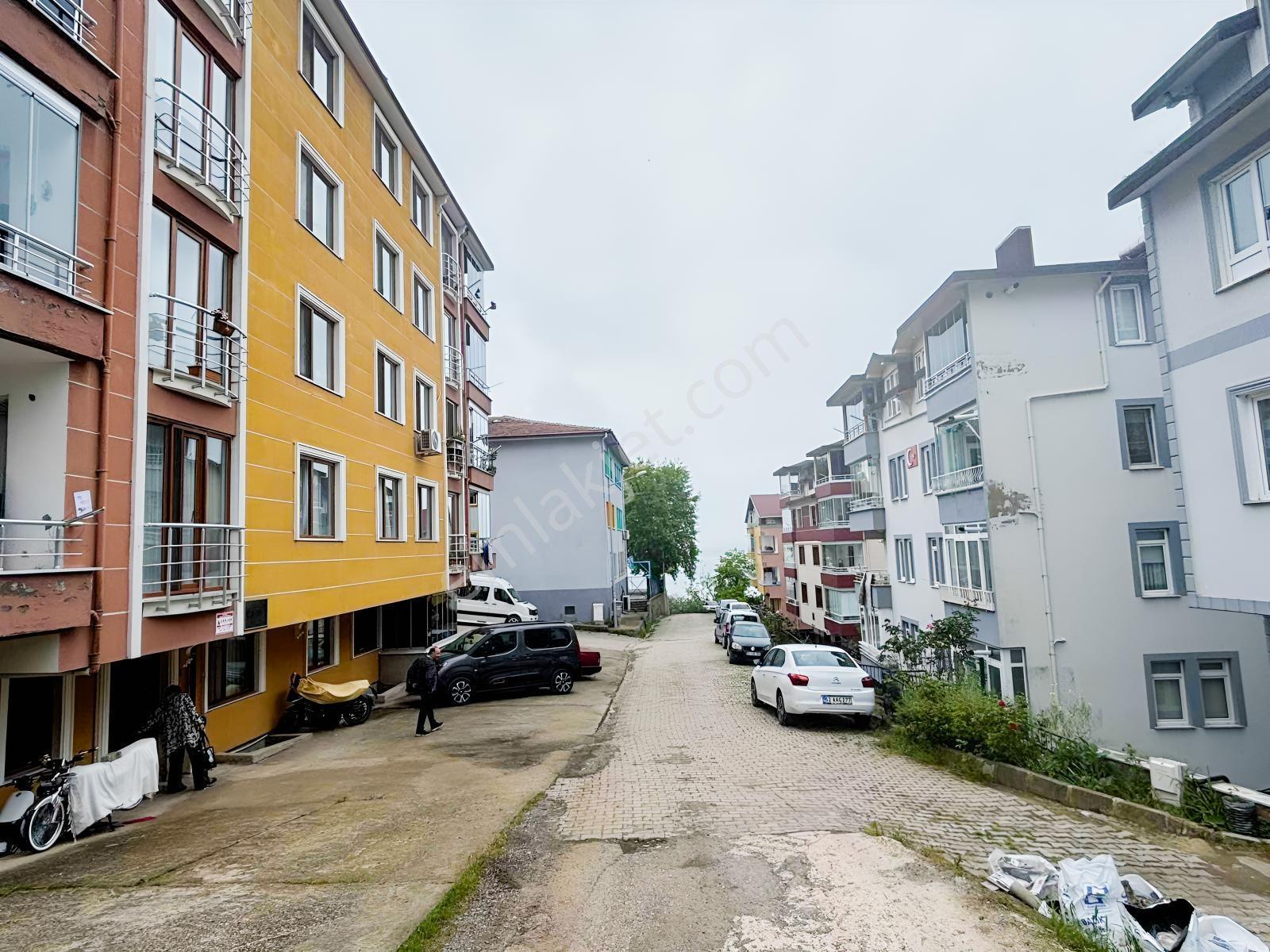 Perşembe Düz Mahallede Geniş Full Eşyalı Satılık 3+1 Daire. - Görsel 9