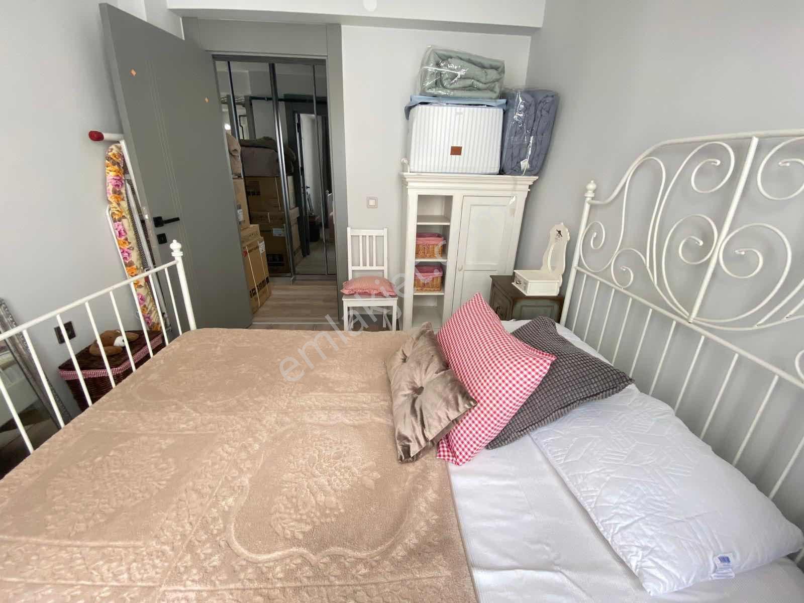 Alaçatıdan İncekte Ara Katta Eşyalı Kiralık 2+1 - Görsel 21