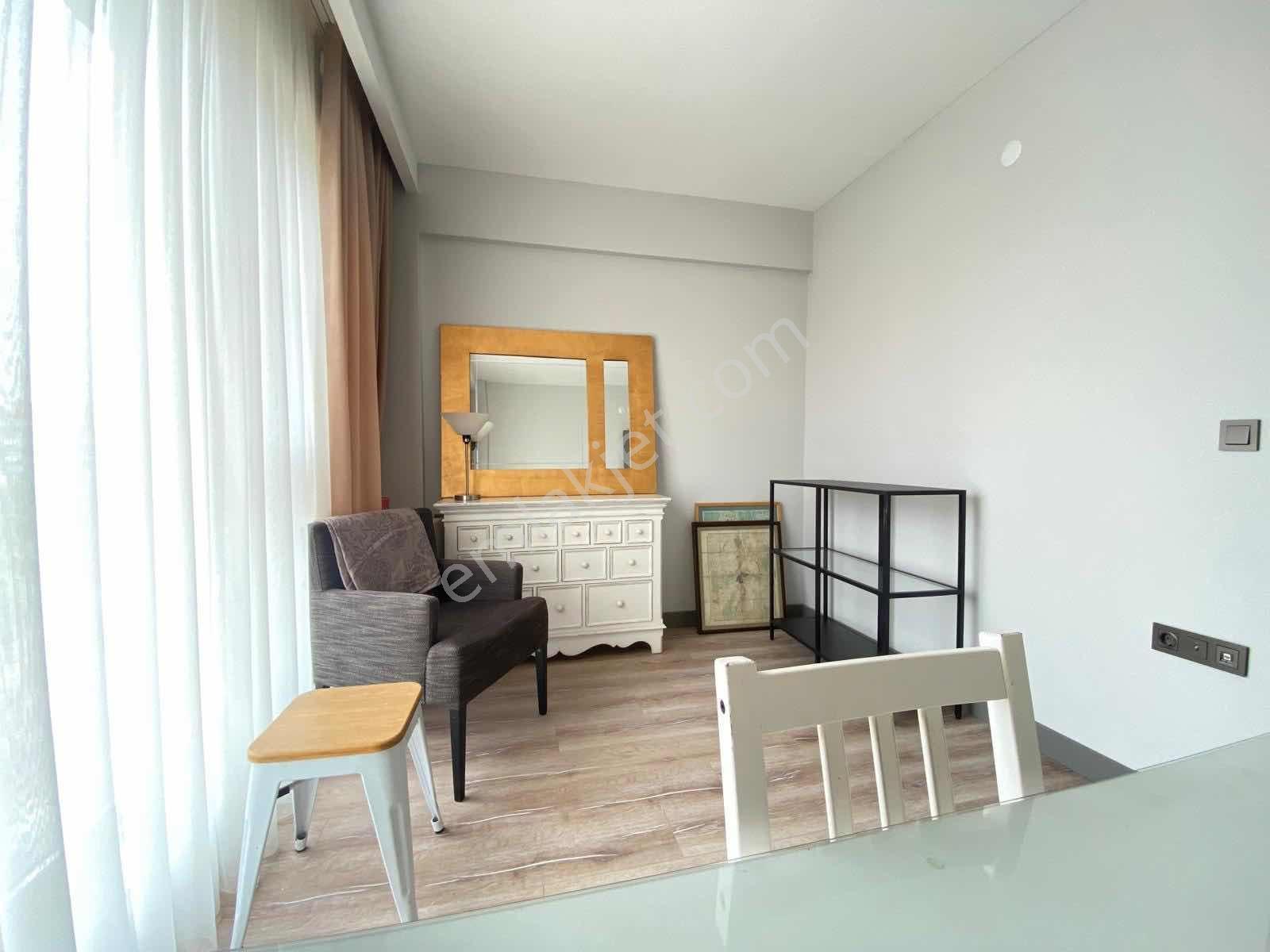 Alaçatıdan İncekte Ara Katta Eşyalı Kiralık 2+1 - Görsel 18