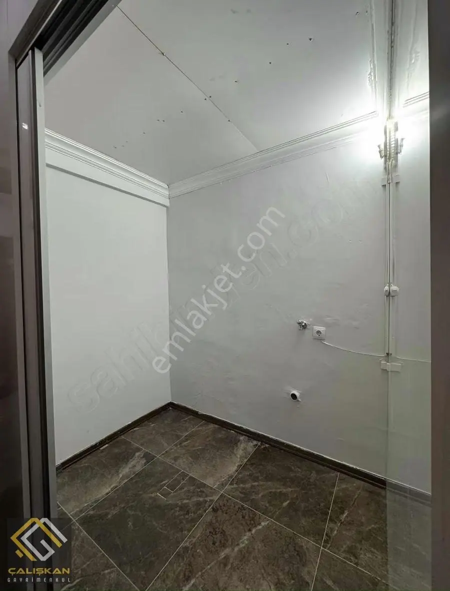 Site/arakat/kapalı Otopark/ebebeyn Banyosu/kikerli/geniş 3+1 - Görsel 2