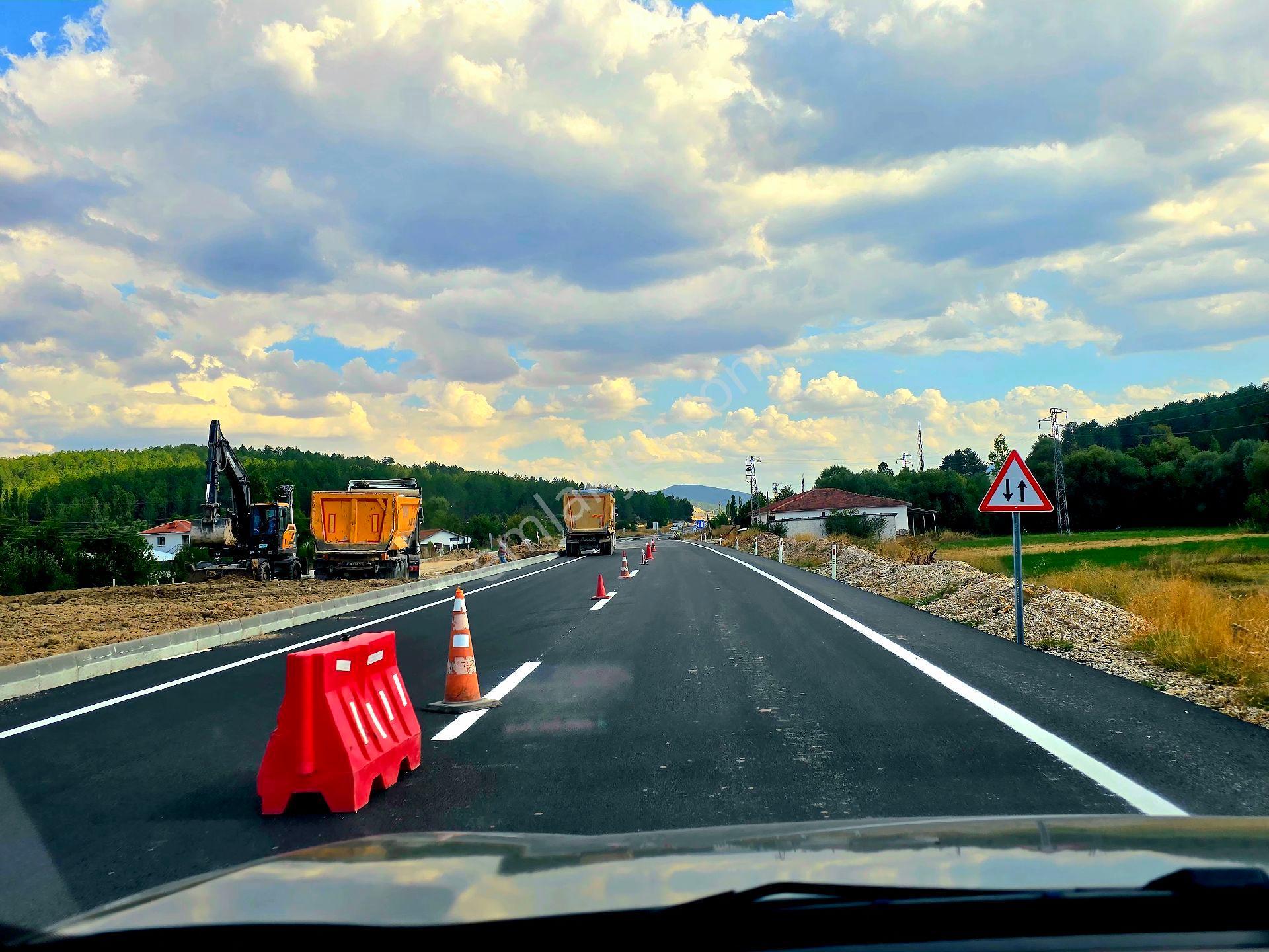 Kütahya Emet Örencik'te Köy Otoyol Elk Su Çay Yanı 1463 M² Bakımlı Tarla. Açıklamada - Görsel 17