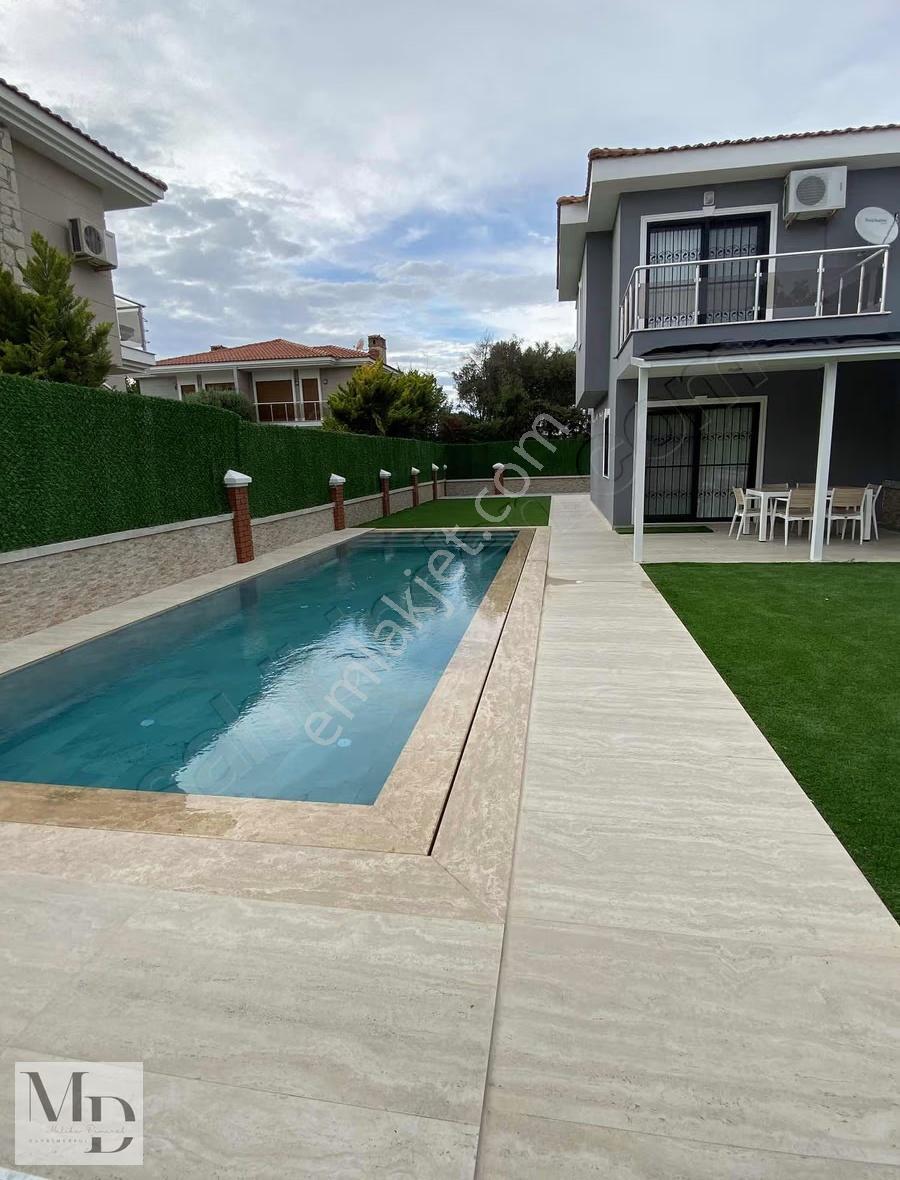 Alaçatıda Merkezi Konumda Özel Havuzlu Müstakil Villa - Görsel 7