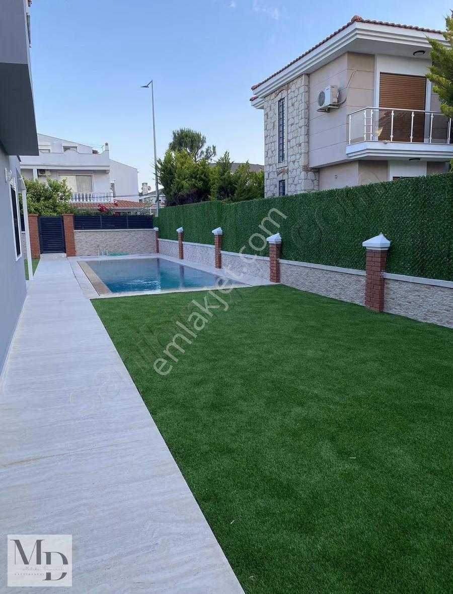 Alaçatıda Merkezi Konumda Özel Havuzlu Müstakil Villa - Görsel 19