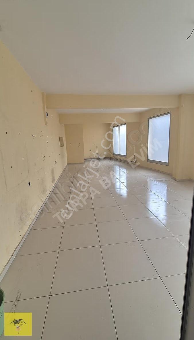 Bayraklı'da Satılık 75m² Köşe Başı Dükkan - Görsel 15