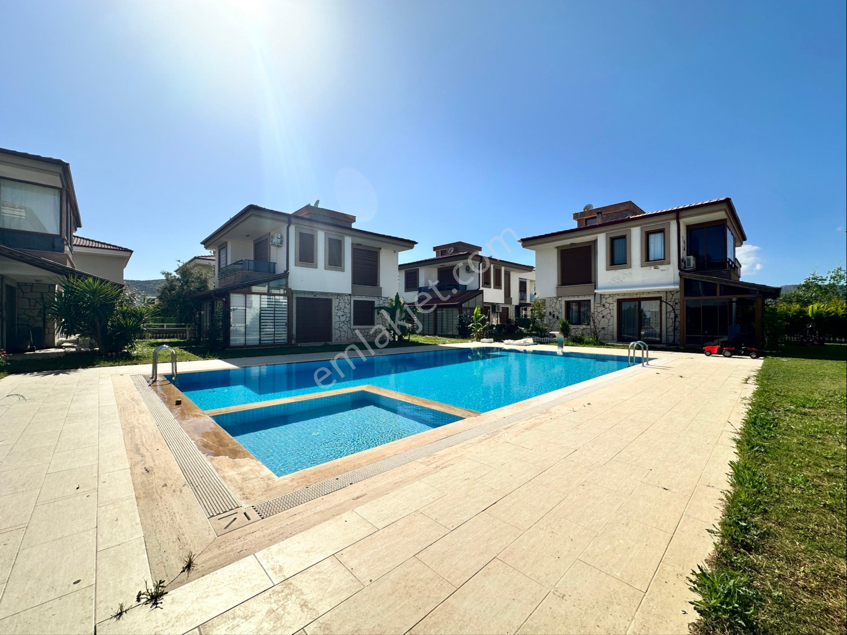 Seferihisar Doğanbeyde Şok Fiyat 3+1 Havuzlu Müstakil Villa Acil Fiyatla Satışta - Görsel 2